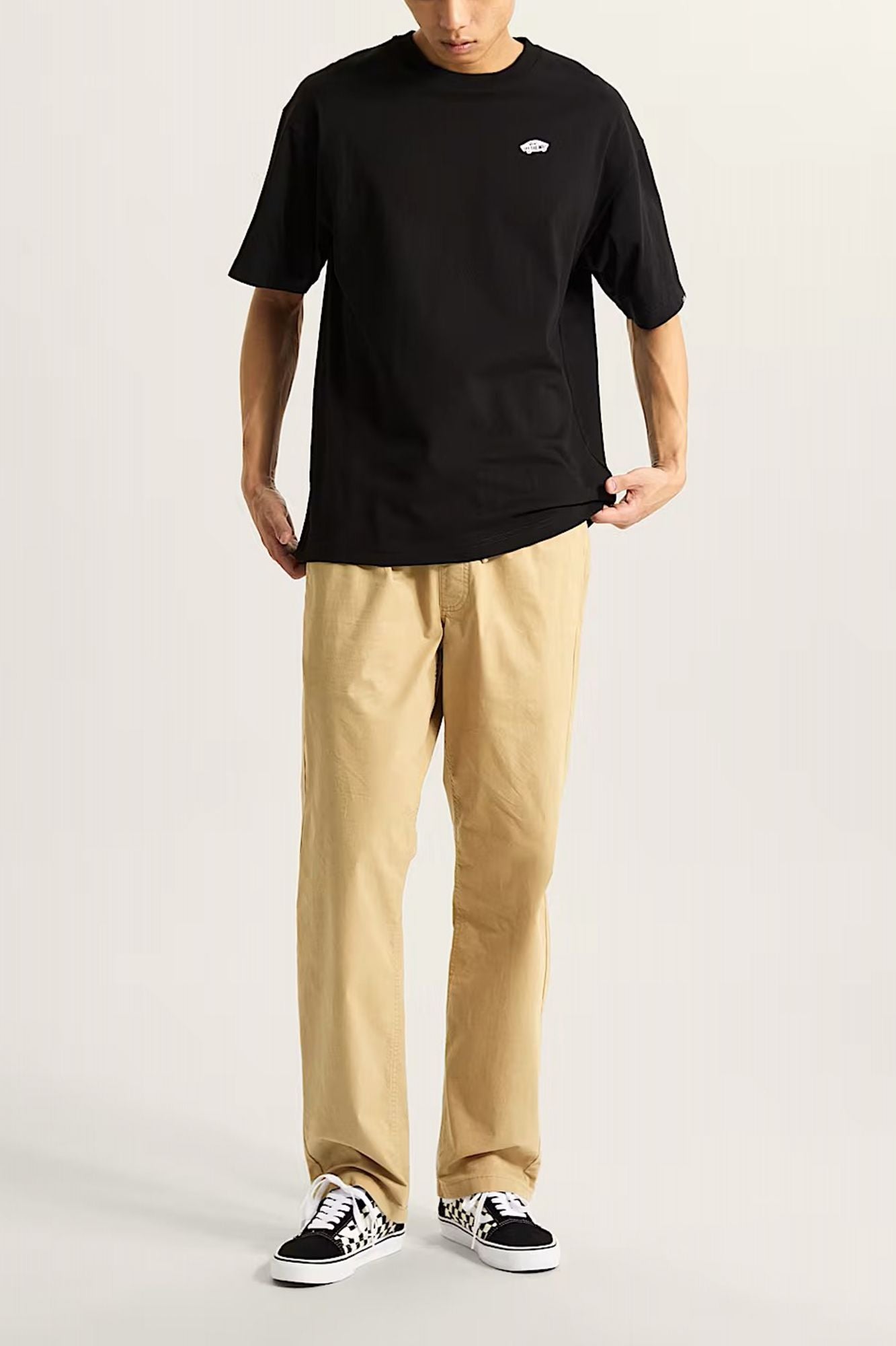 VANS STYLE 76 II LOOSE SS T en color NEGRO (4)