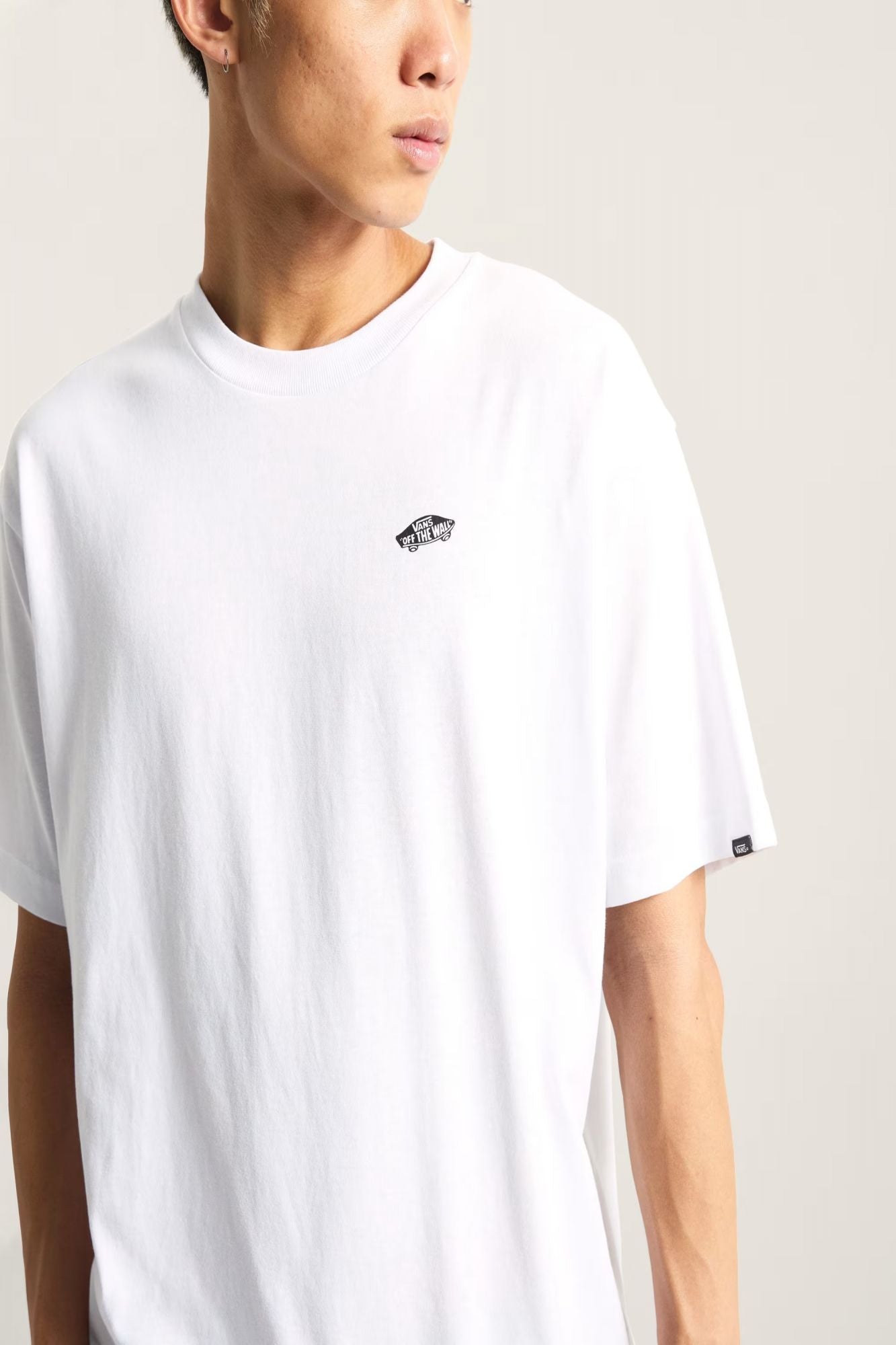 VANS STYLE 76 II LOOSE SS T en color BLANCO (3)