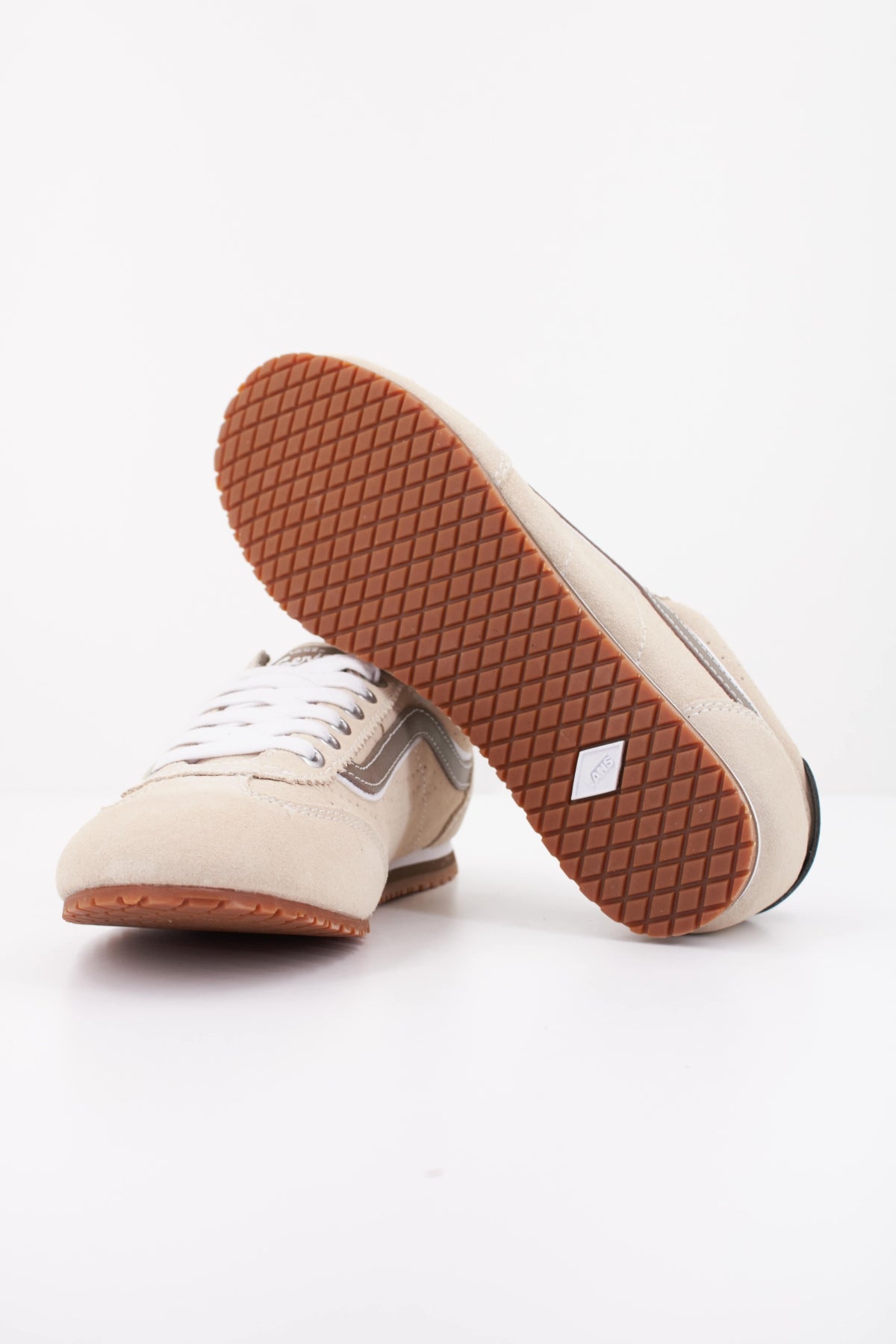 VANS SUPER LOWPRO en color BEIS (5)