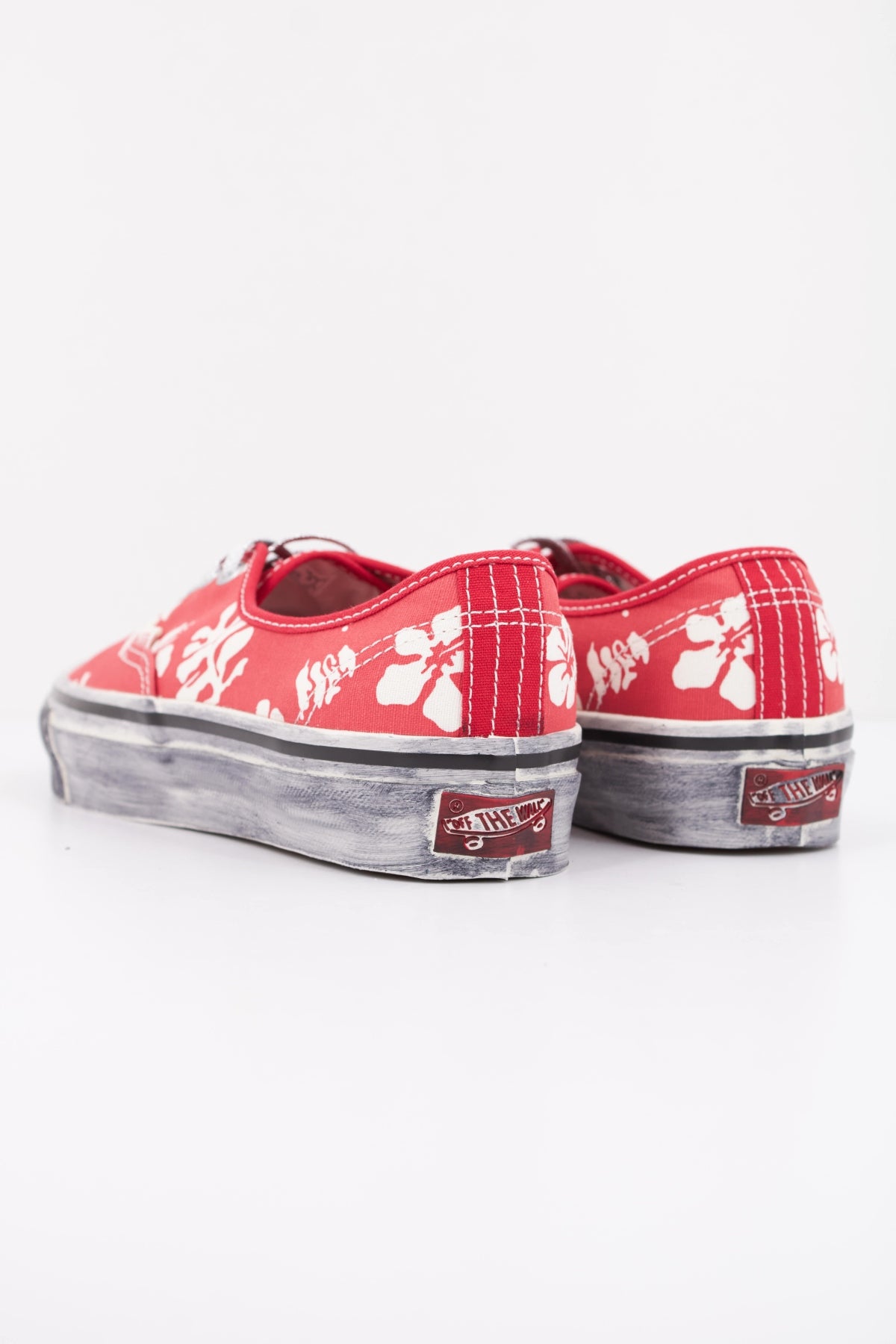 VANS LX AUTHENTIC en color ROJO (4)