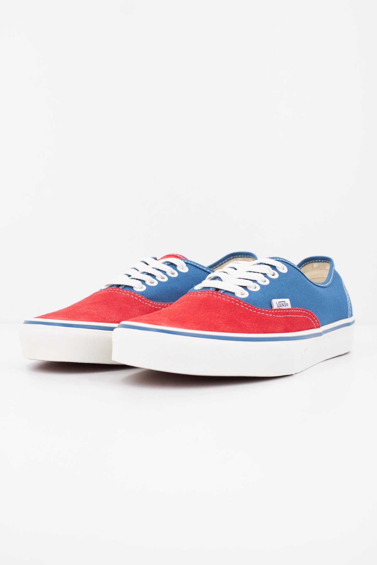 VANS AUTHENTIC en color MULTICOLOR (2)