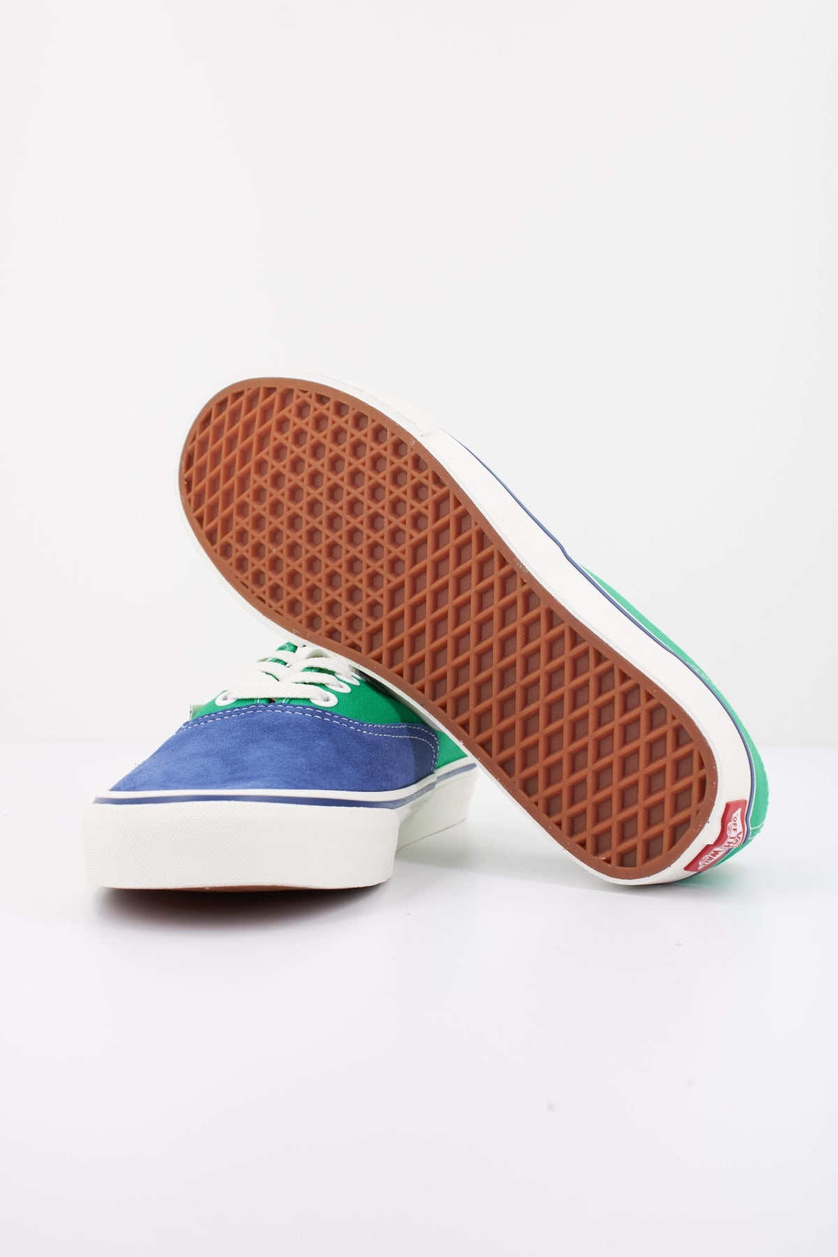 VANS AUTHENTIC VN000EHHNVY1 en color AZUL (5)