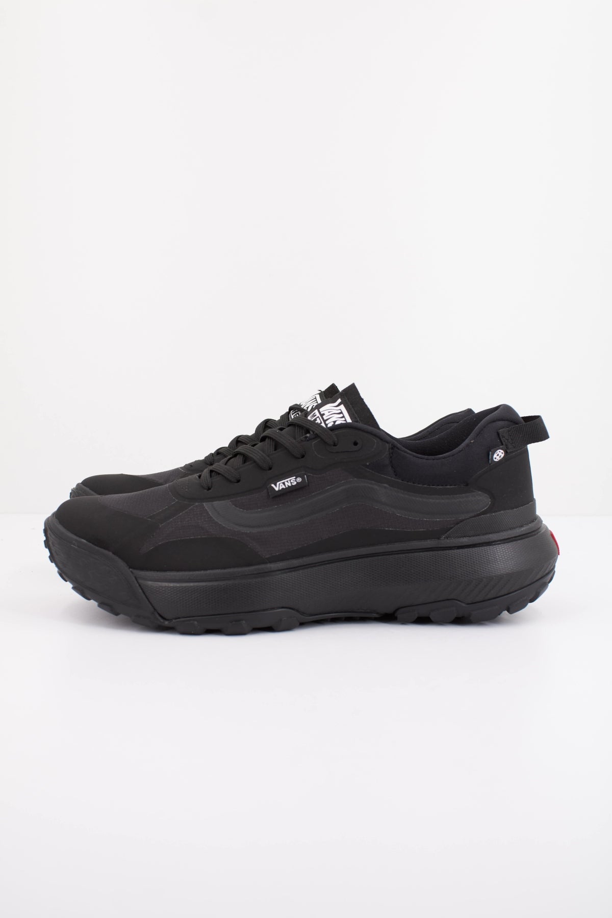 VANS MTE CROSSPATH en color NEGRO (1)