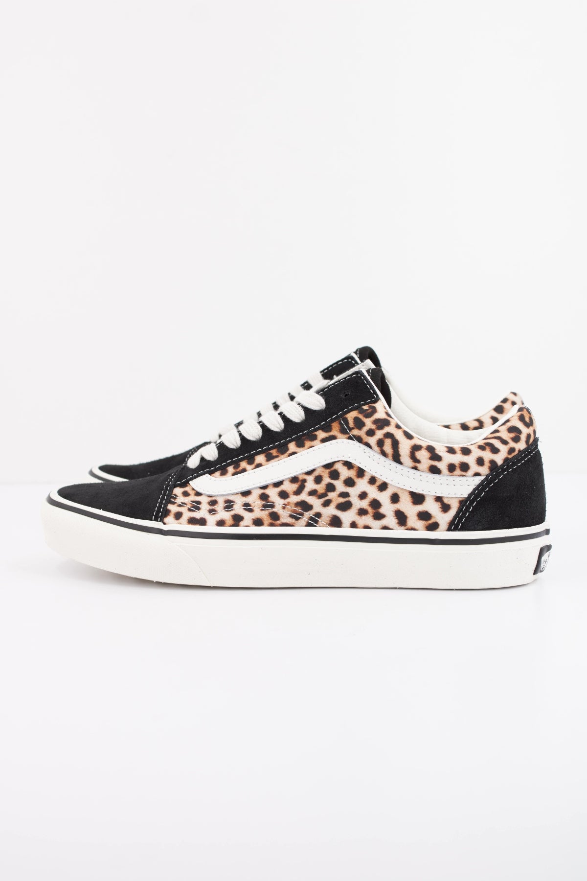 VANS MTE CROSSPATH VN000E8WYY61 en color ANIMAL PRINT (1)