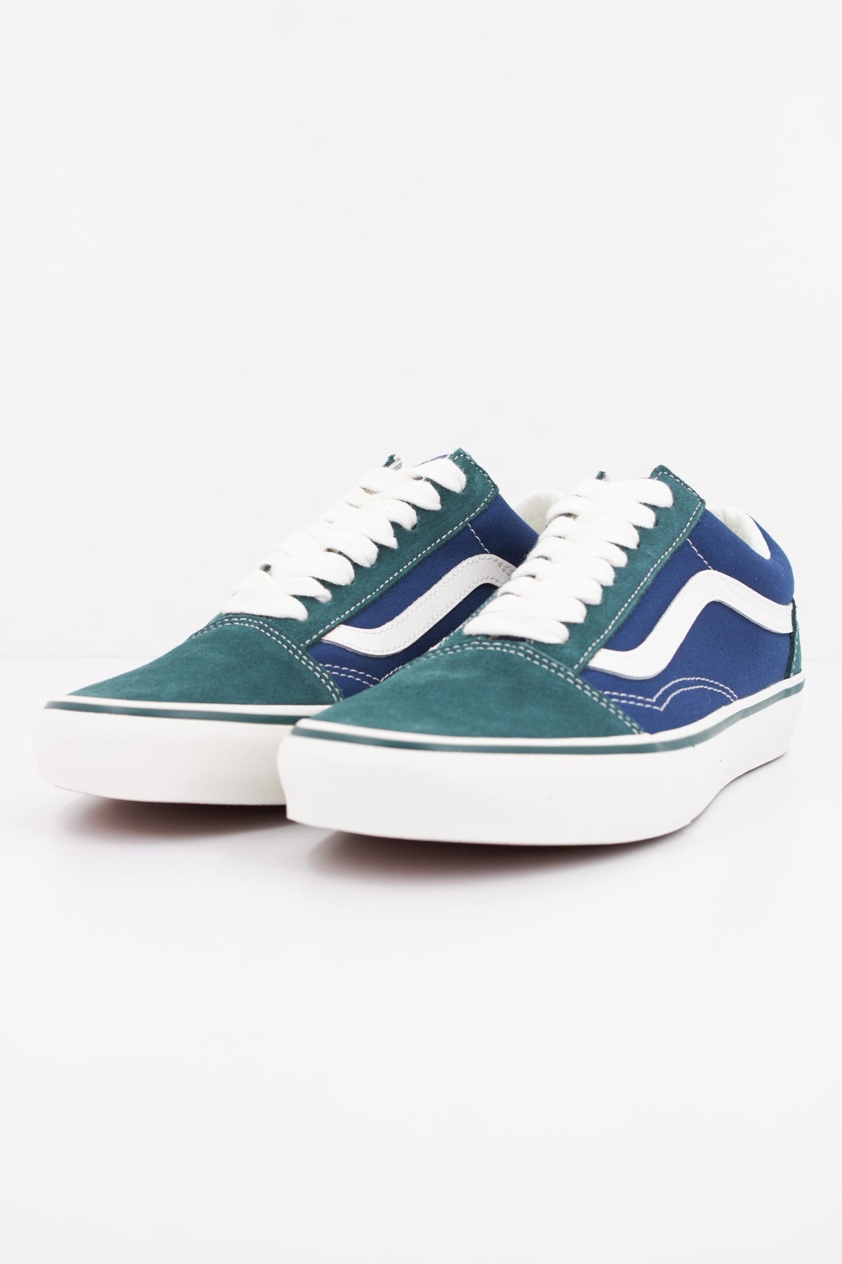 VANS OLD SKOOL VN000D7ZFRJ1 en color MULTICOLOR (2)