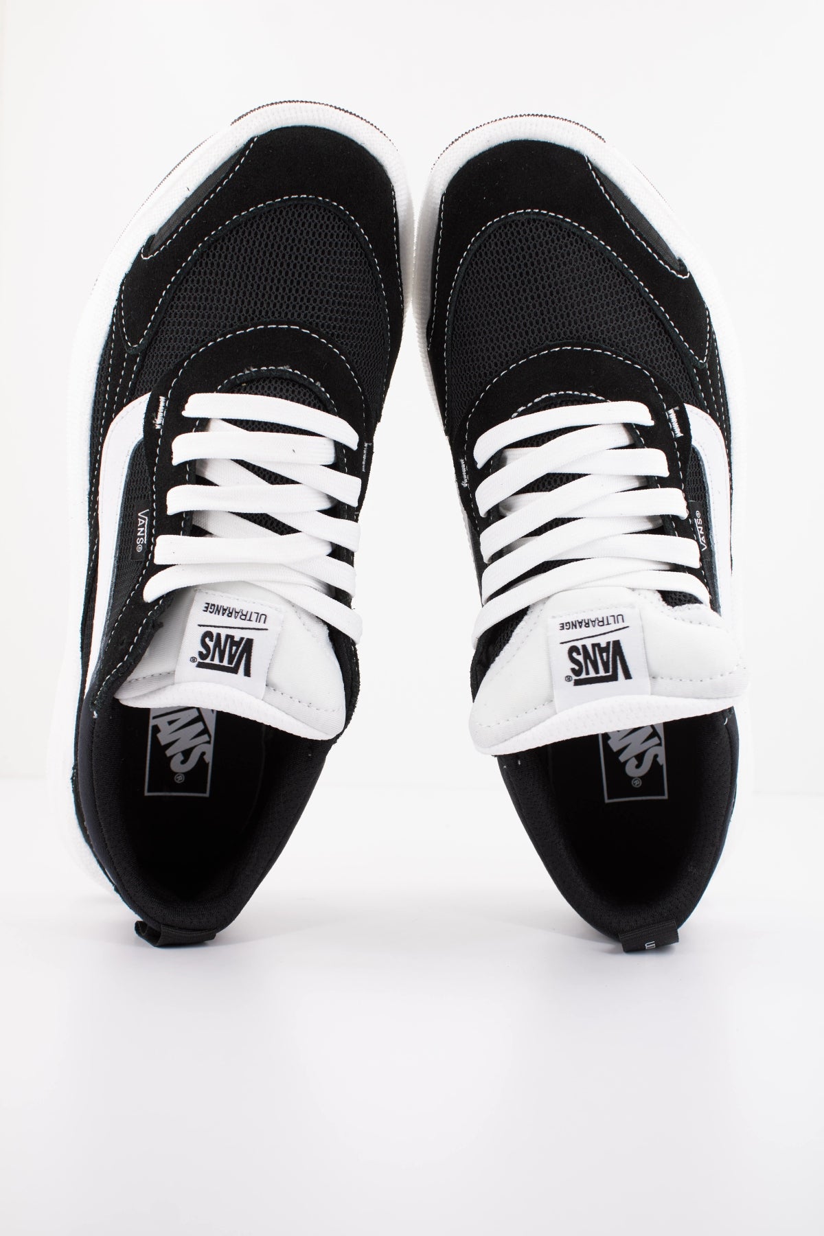 VANS ULTRARANGE NEO 2.0 VN000EJ8BA21 en color NEGRO (3)