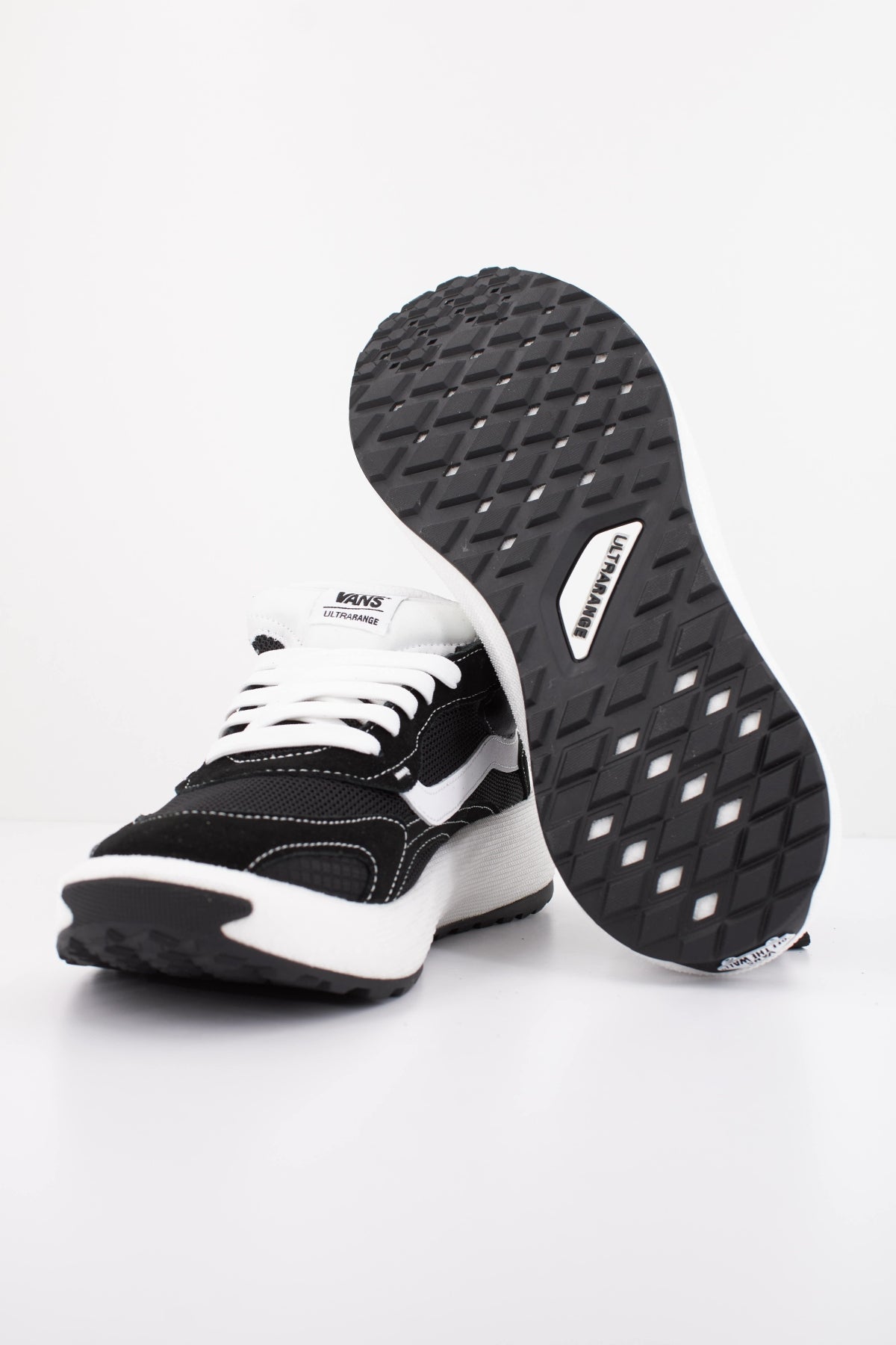 VANS ULTRARANGE NEO 2.0 VN000EJ8BA21 en color NEGRO (5)