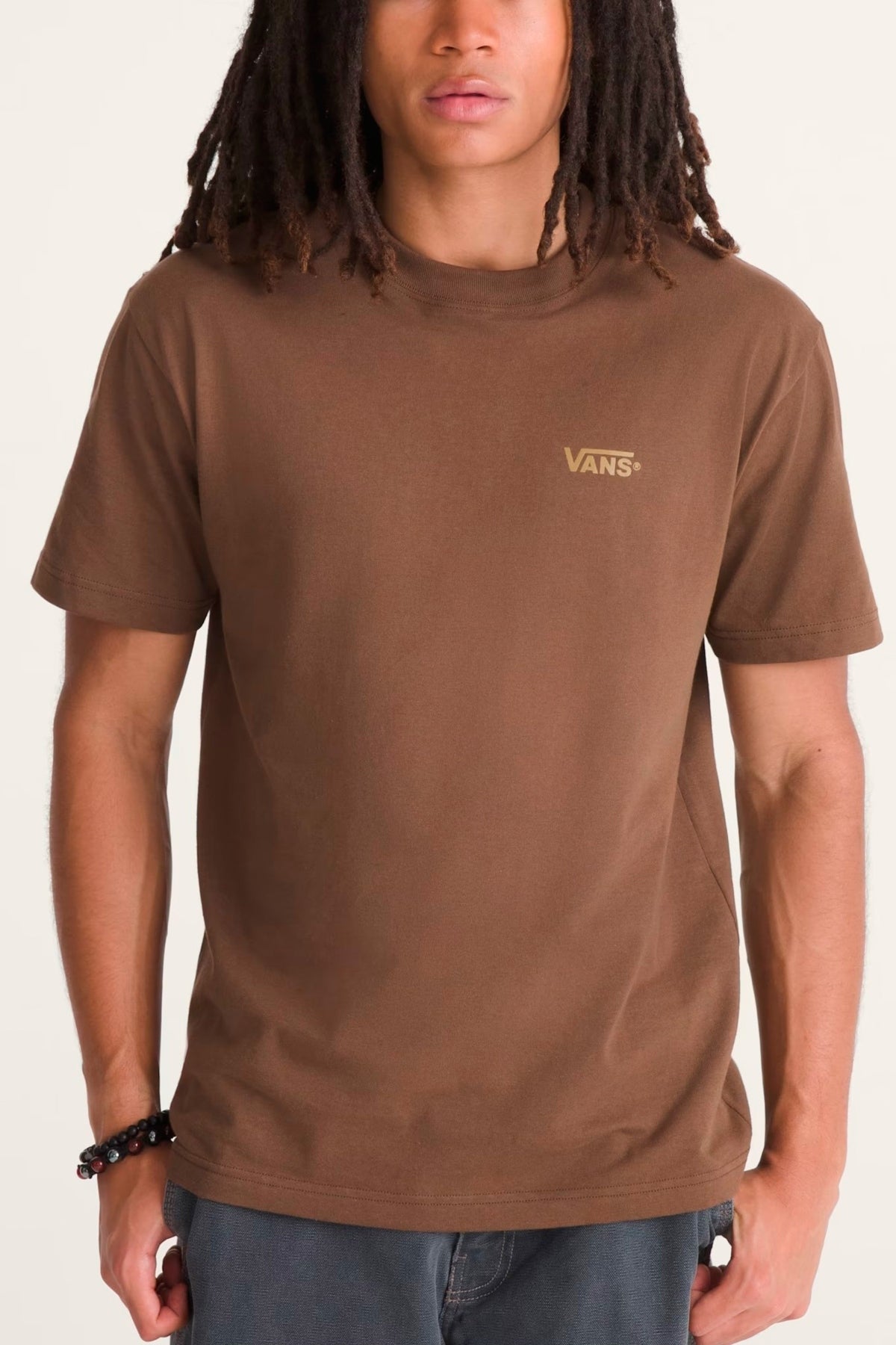 VANS VN000TBXFST1 NEW LEFT CHEST SS TEE en color MARRON (1)