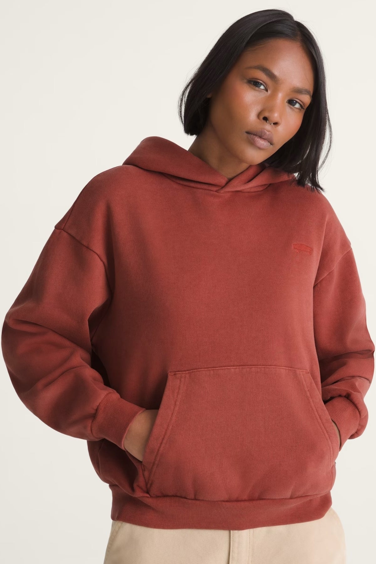 VANS VN000XJUH891 SALTON WASHED PULLOVER en color  (1)
