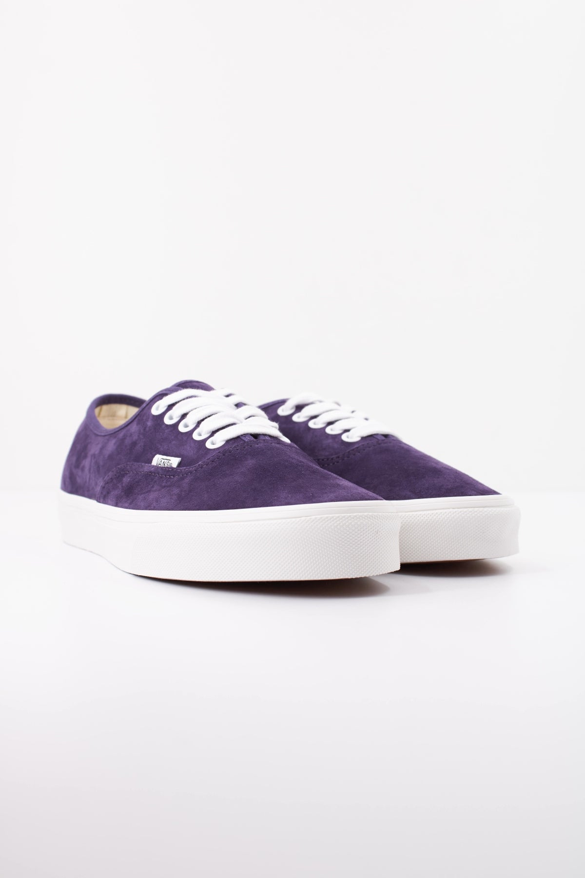 VANS AUTHENTIC VN000D7YGRE1 en color VIOLETA (2)