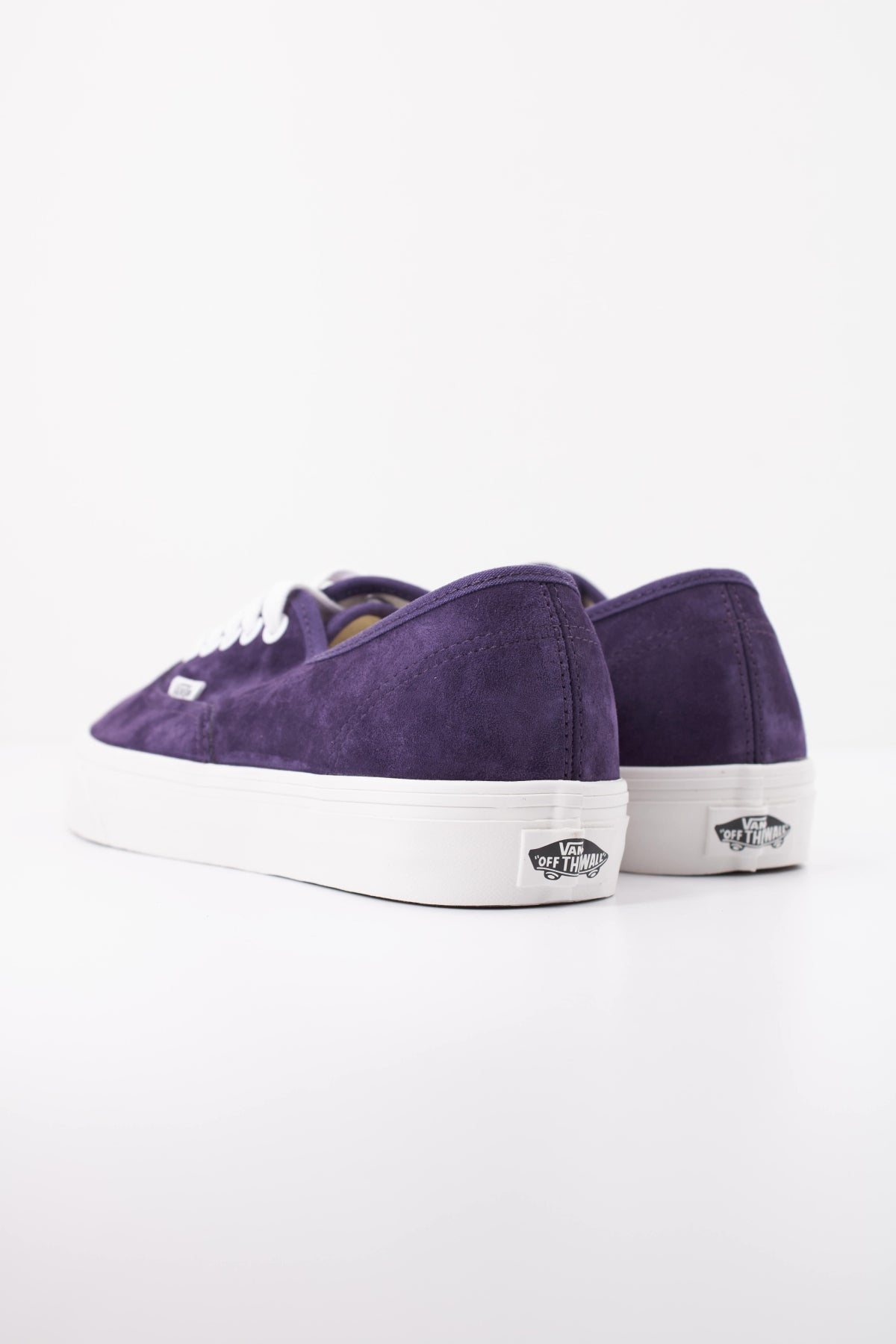 VANS AUTHENTIC VN000D7YGRE1 en color VIOLETA (4)