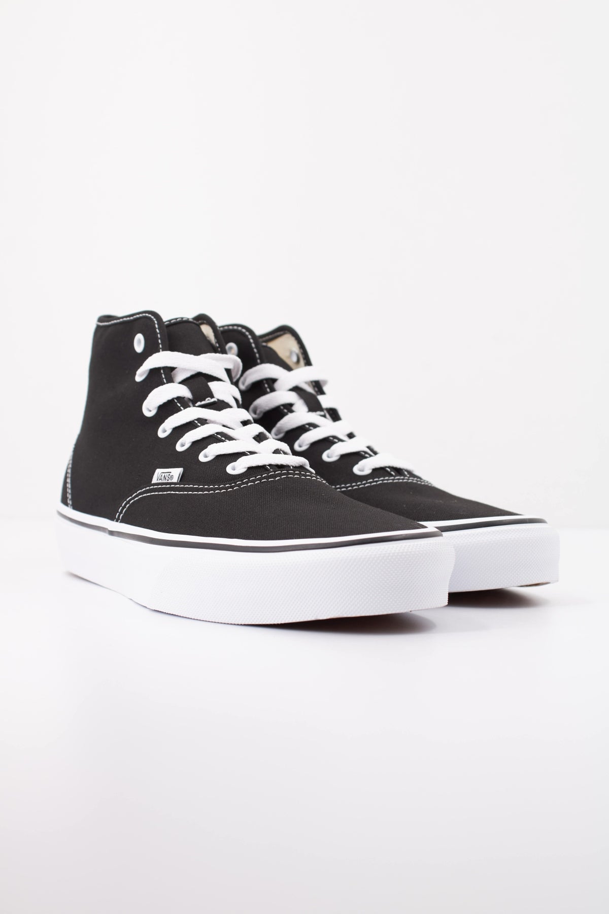 VANS AUTHENTIC HI 2.0 en color NEGRO (2)