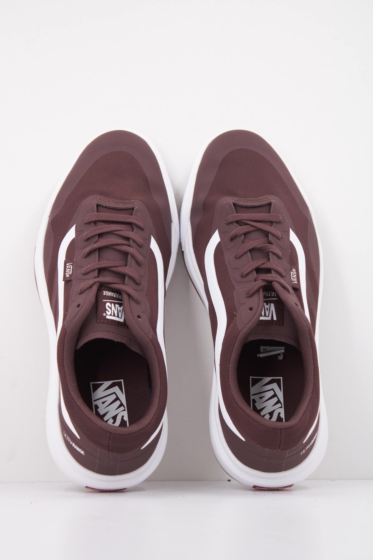 VANS ULTRARANGE VN000EHTGRB1 en color BURDEOS (3)