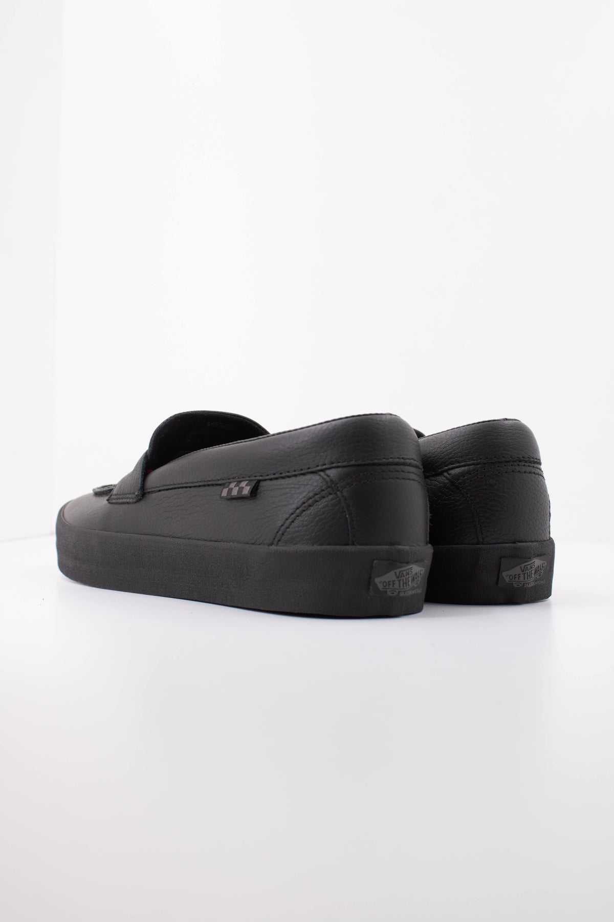 VANS SKATE LOAFER VN0A5DXUBKA1 en color NEGRO (4)