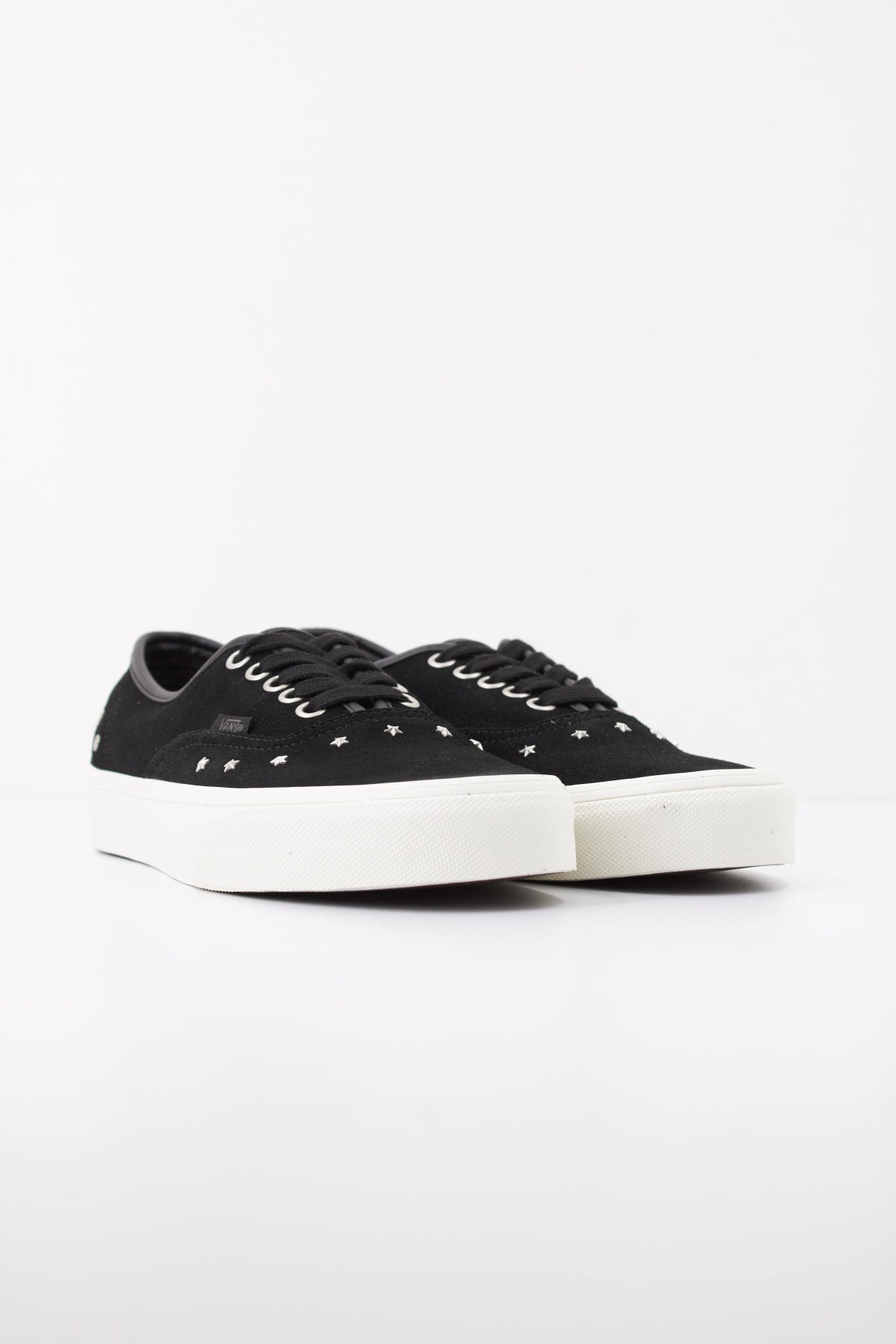 VANS AUTHENTIC VN000D7YBPT1 en color NEGRO (2)