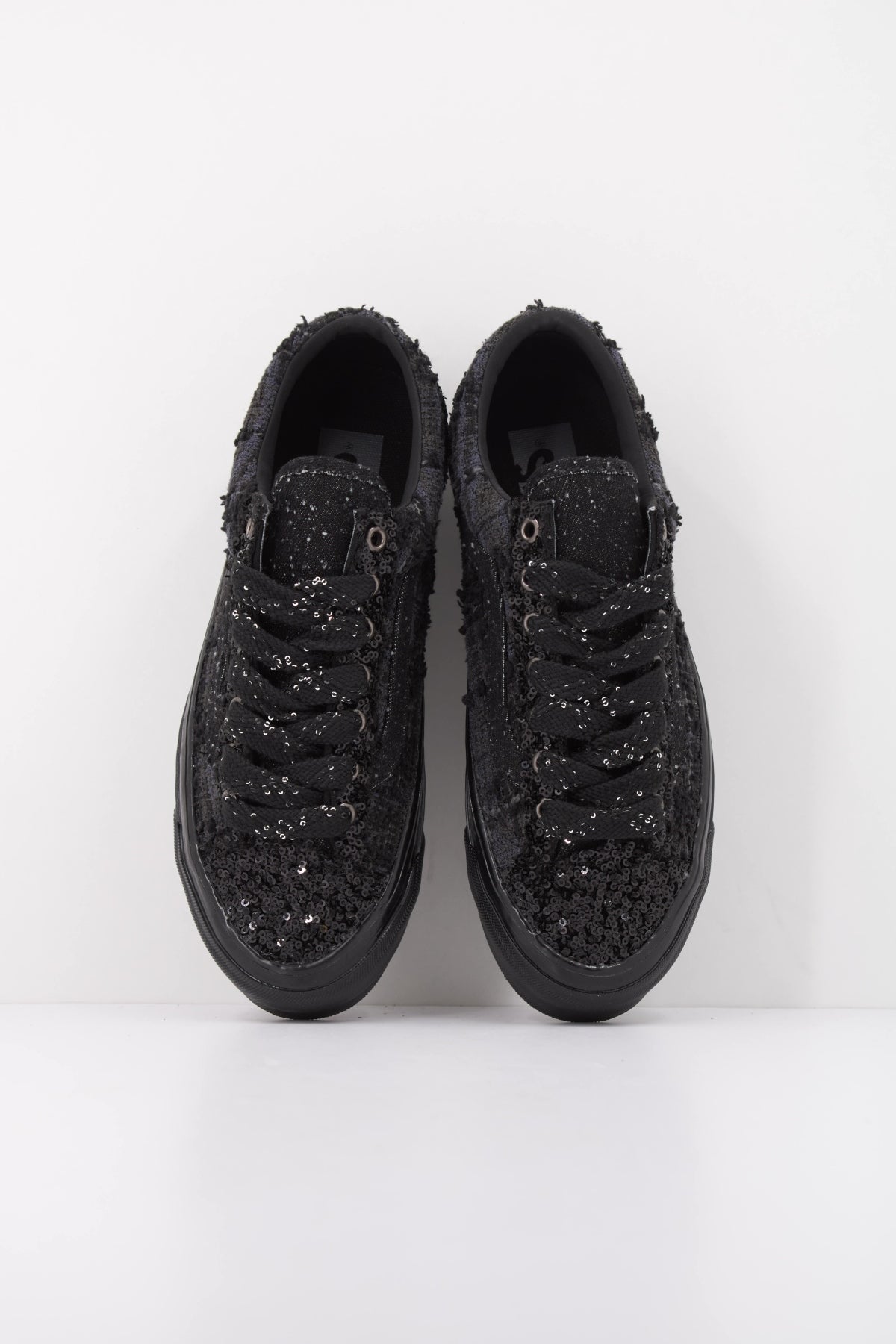 VANS LX OLD SKOOL 36 FUZZ VN000EHDBKA1 en color NEGRO (3)