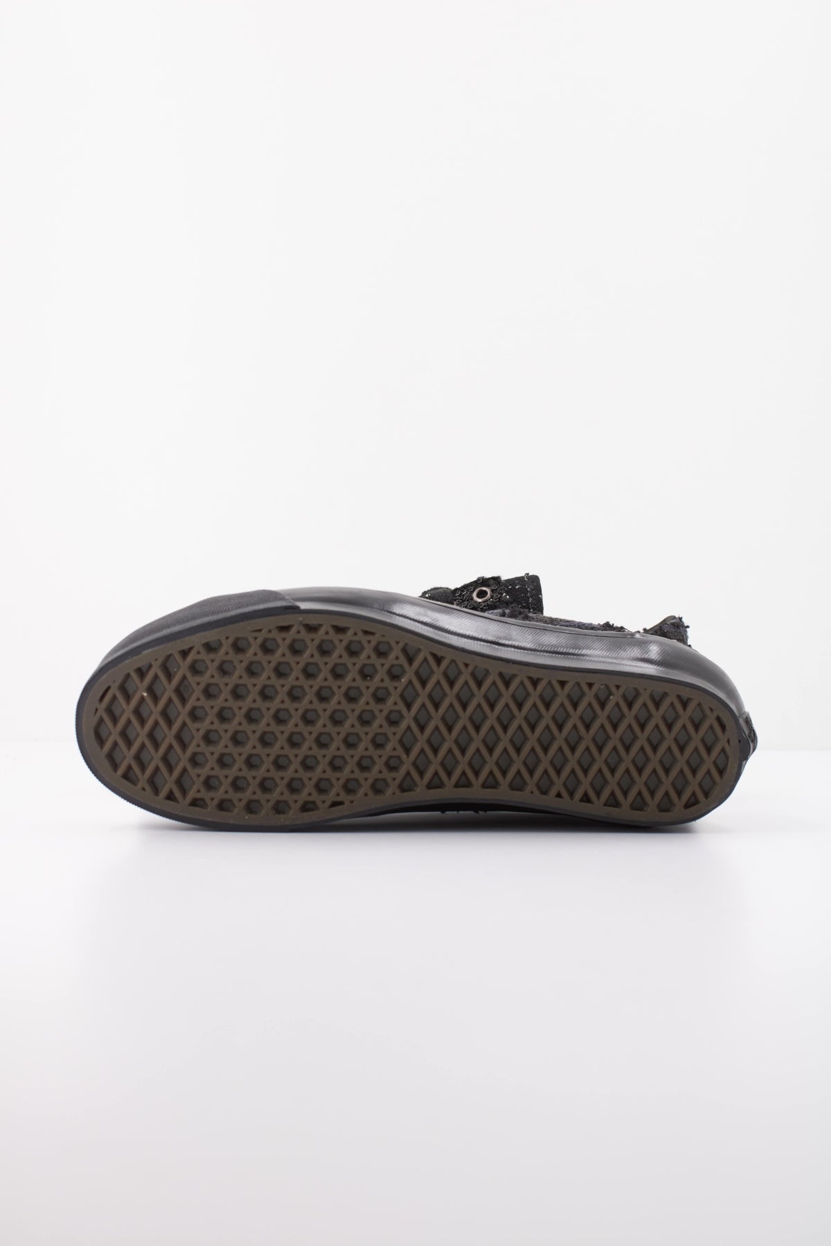 VANS LX OLD SKOOL 36 FUZZ VN000EHDBKA1 en color NEGRO (5)