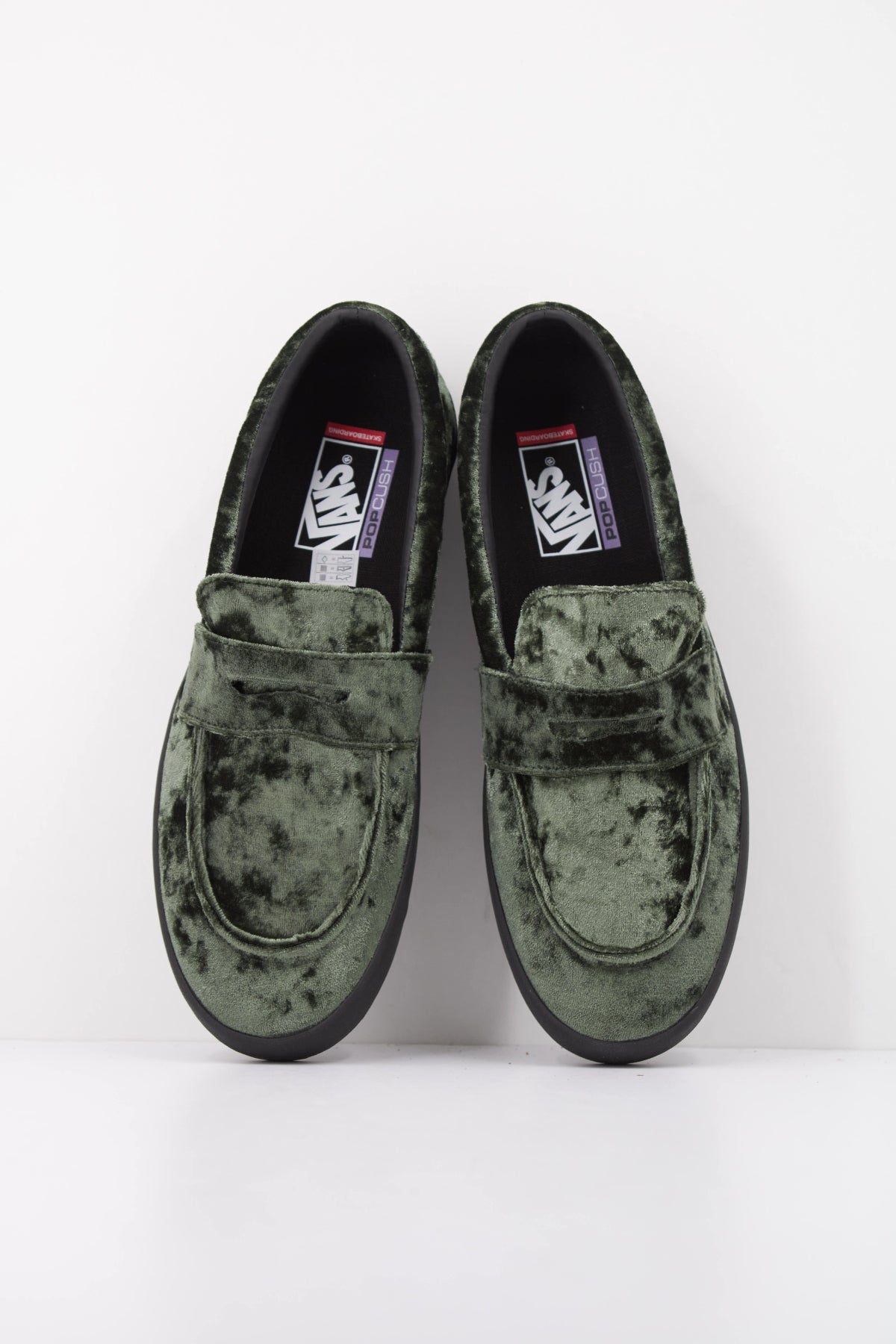 VANS SKATE LOAFER VELVET VN000Z3QTD81 en color VERDE (3)