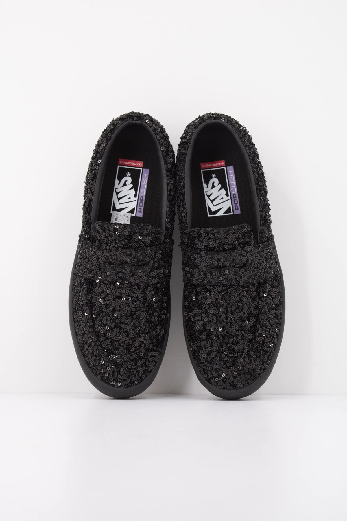 VANS VN000Z76BLK1 en color NEGRO (3)