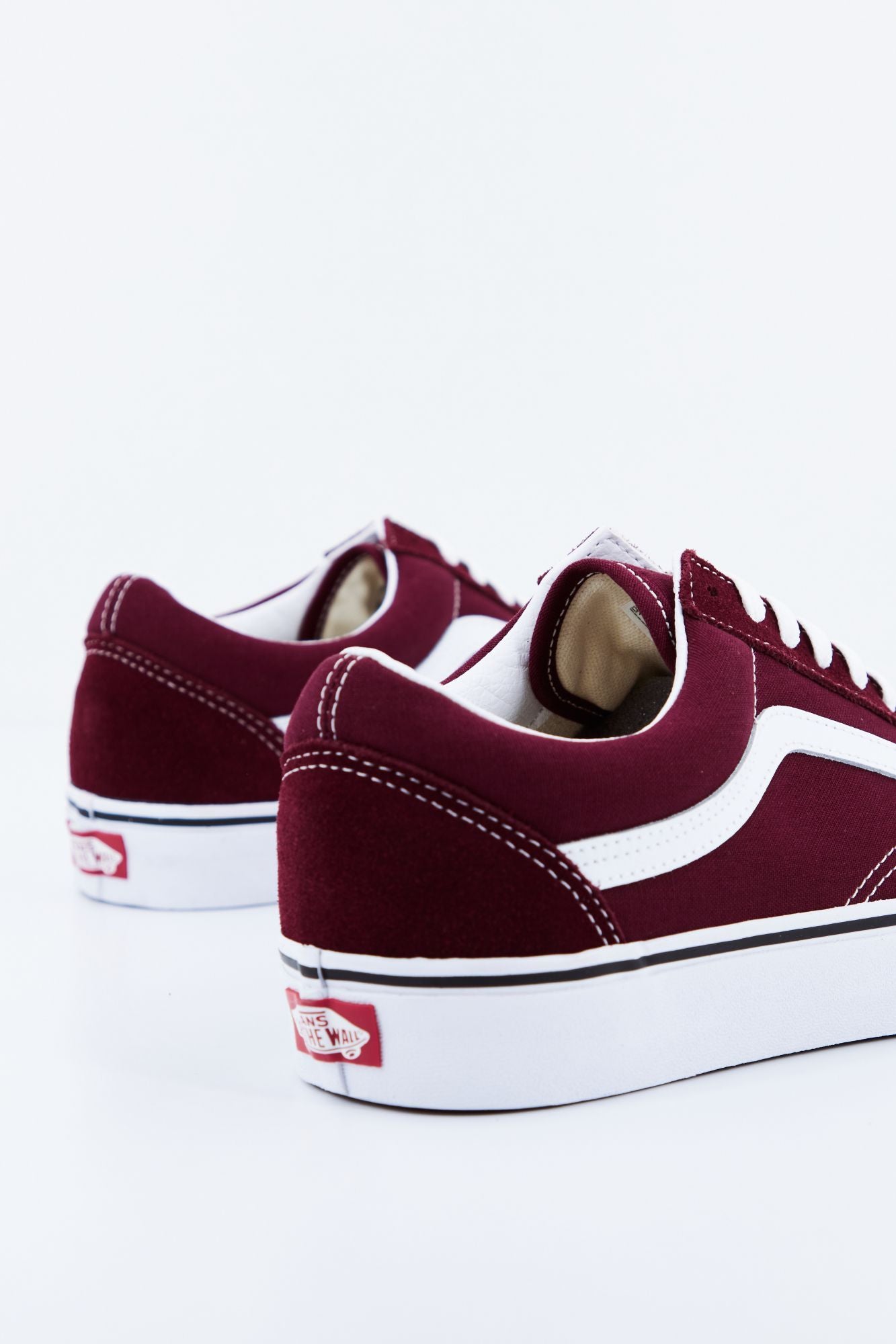 VANS VN0A38G15U71  en color BURDEOS (3)