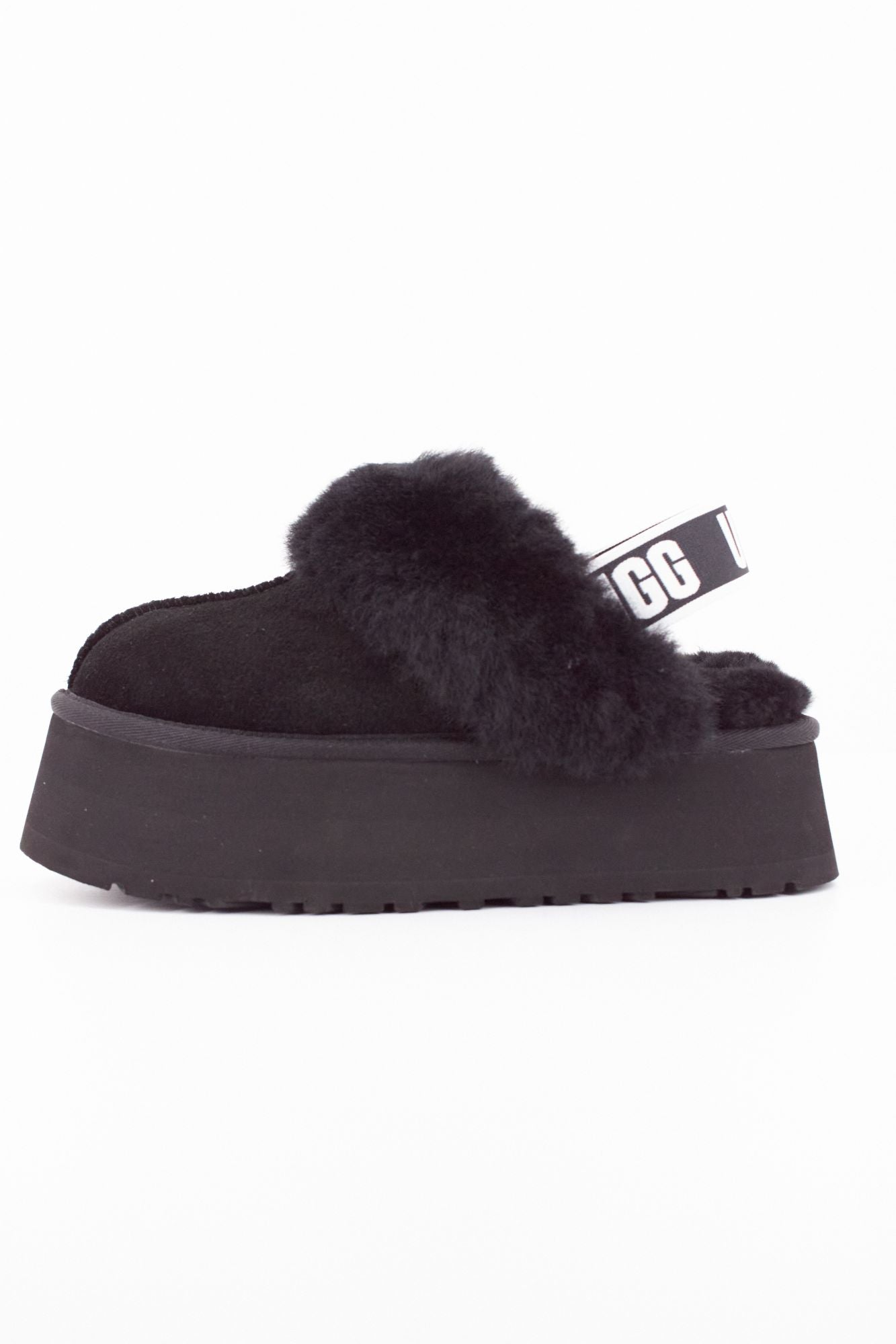 UGG FUNKETTE en color NEGRO (1)
