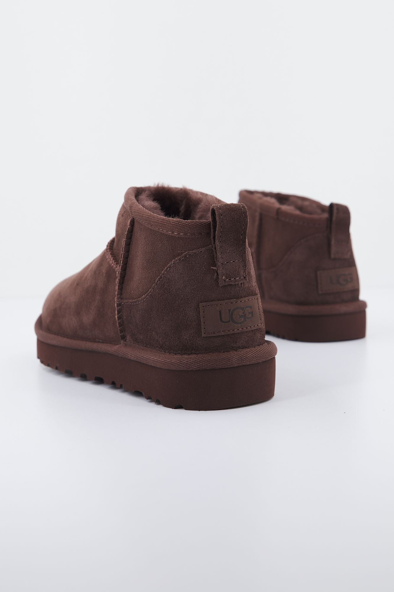 UGG W CLASSIC ULTRA MINI en color MARRON (3)