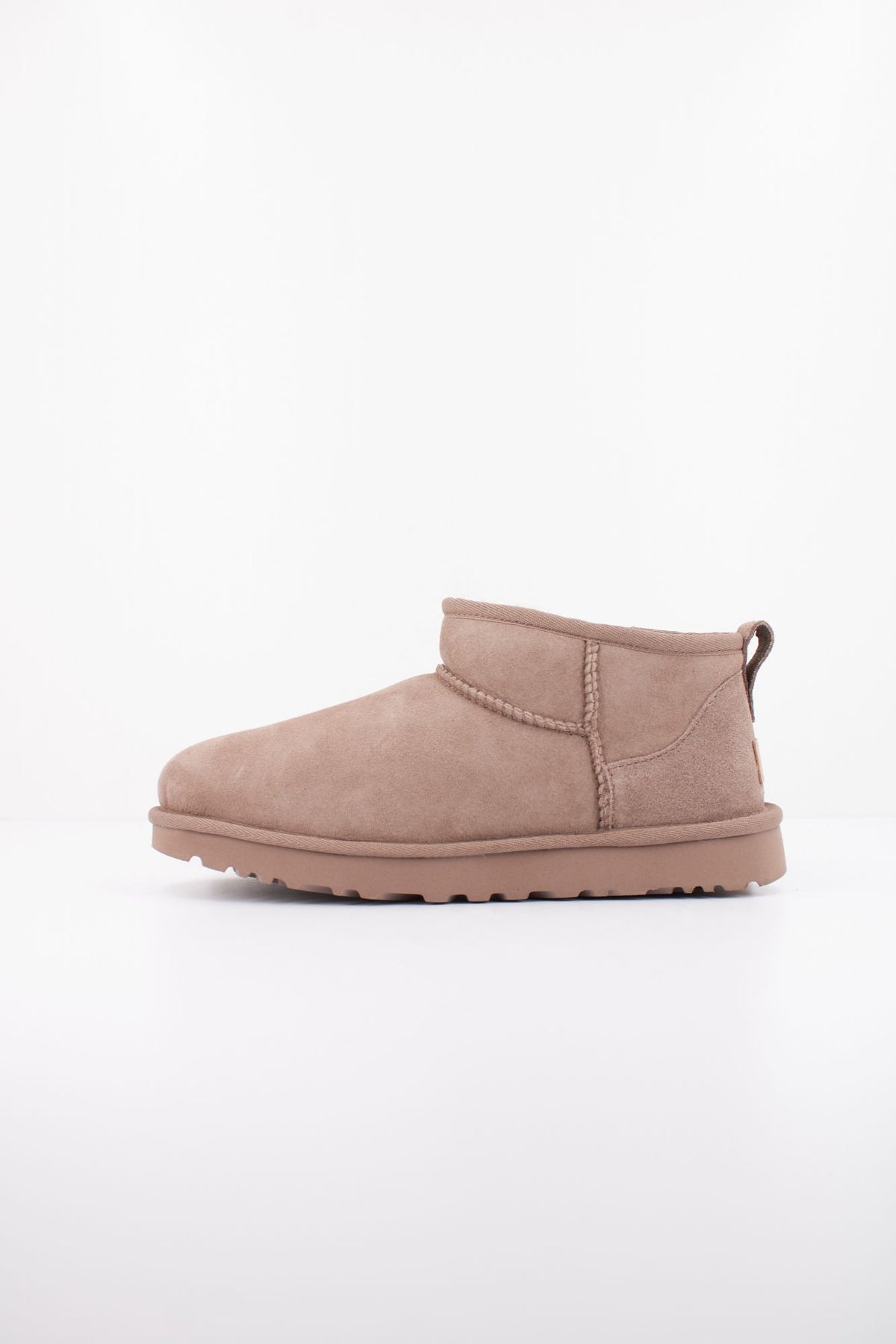 UGG CLASSIC ULTRA MINI 1116109U en color MARRON (1)