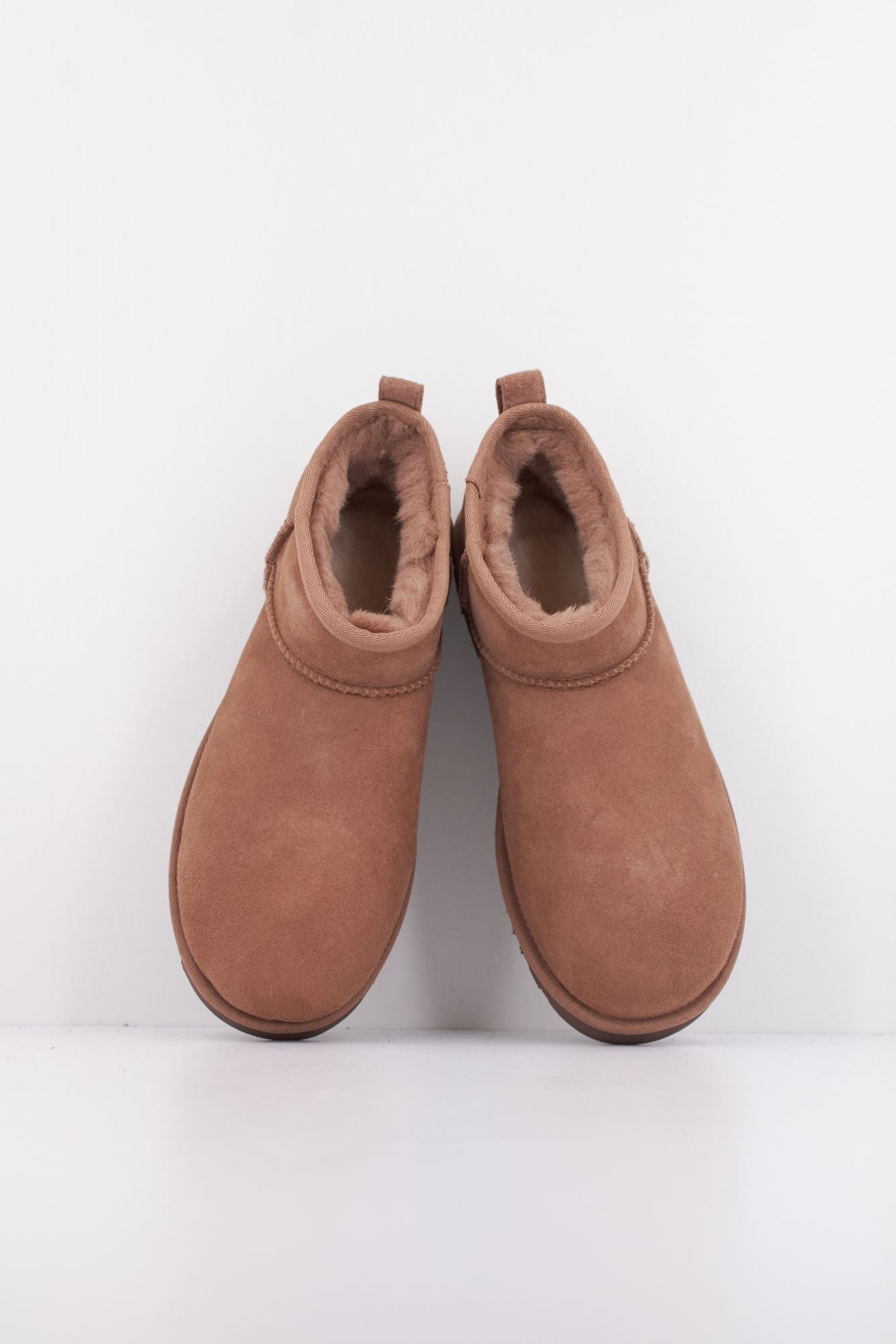 UGG W CLASSIC ULTRA MINI en color MARRON (3)