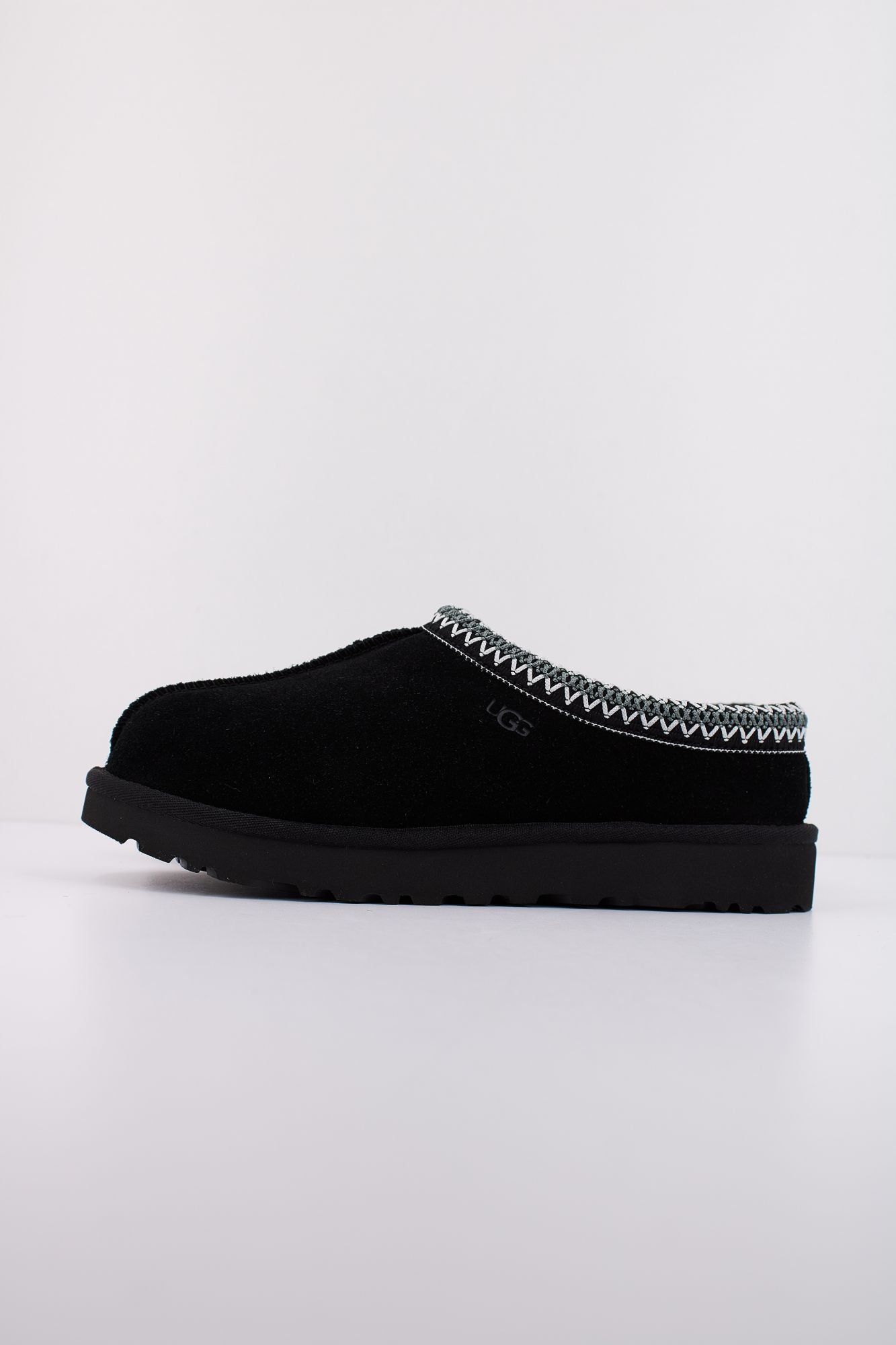 UGG W TASMAN en color NEGRO (1)