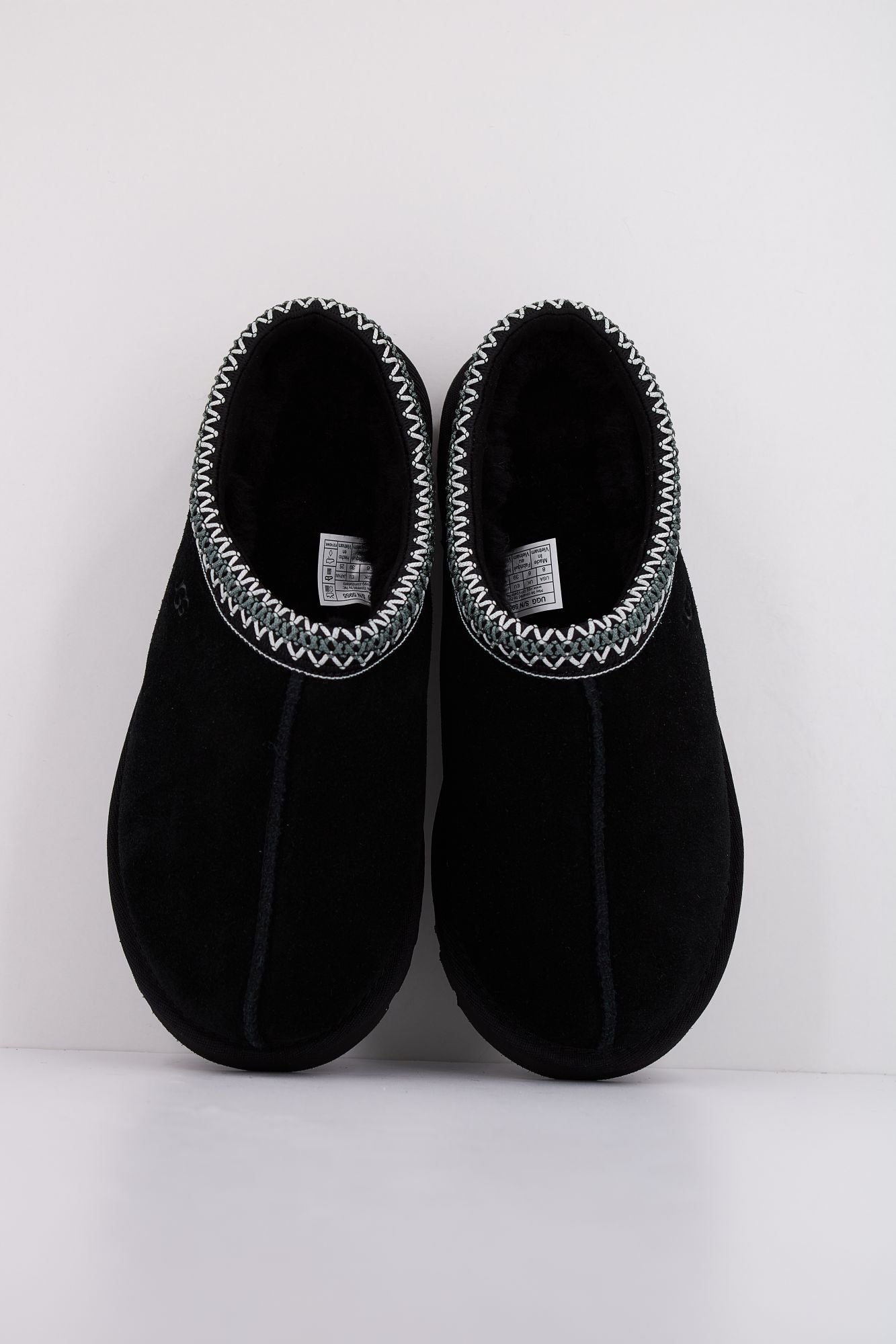 UGG W TASMAN en color NEGRO (3)