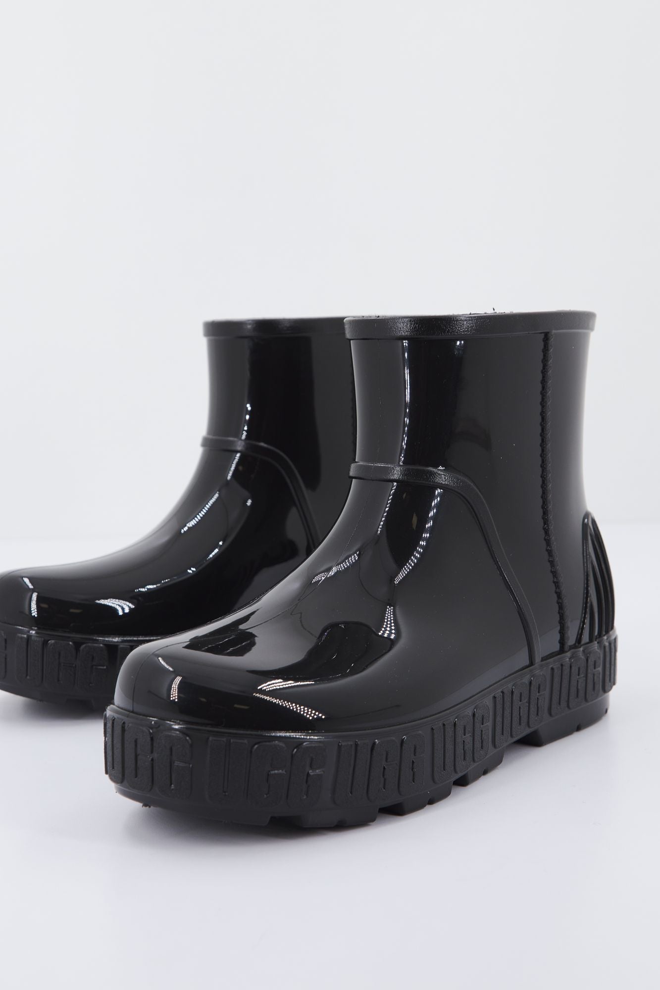 UGG W DRIZLITA en color NEGRO (1)