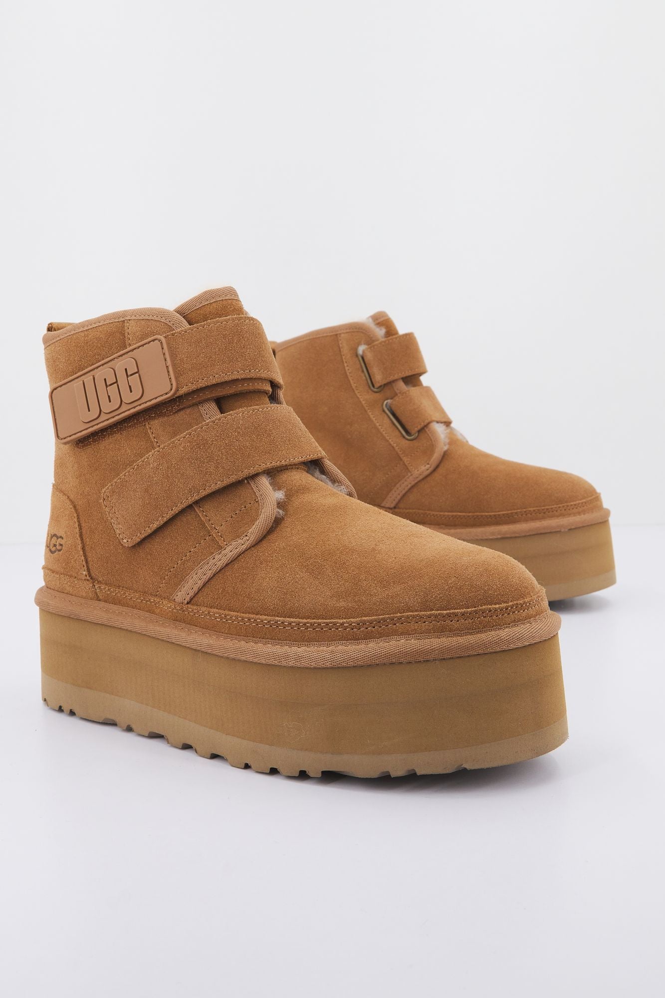 UGG  NEUMEL PLATFORM en color MARRON (2)