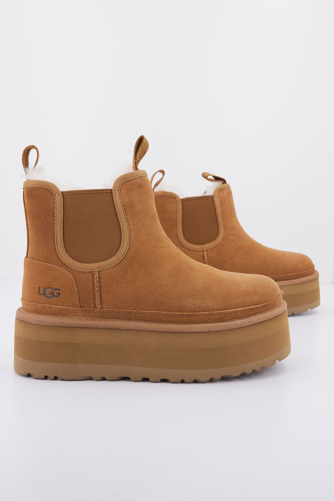 UGG W NEUMEL PLATFORM CHELSEA en color MARRON (2)