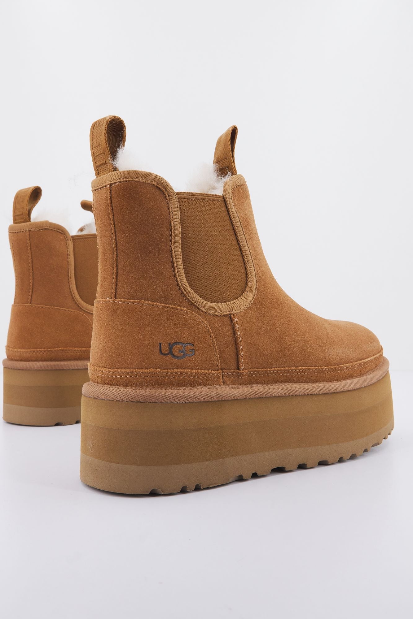 UGG W NEUMEL PLATFORM CHELSEA en color MARRON (3)