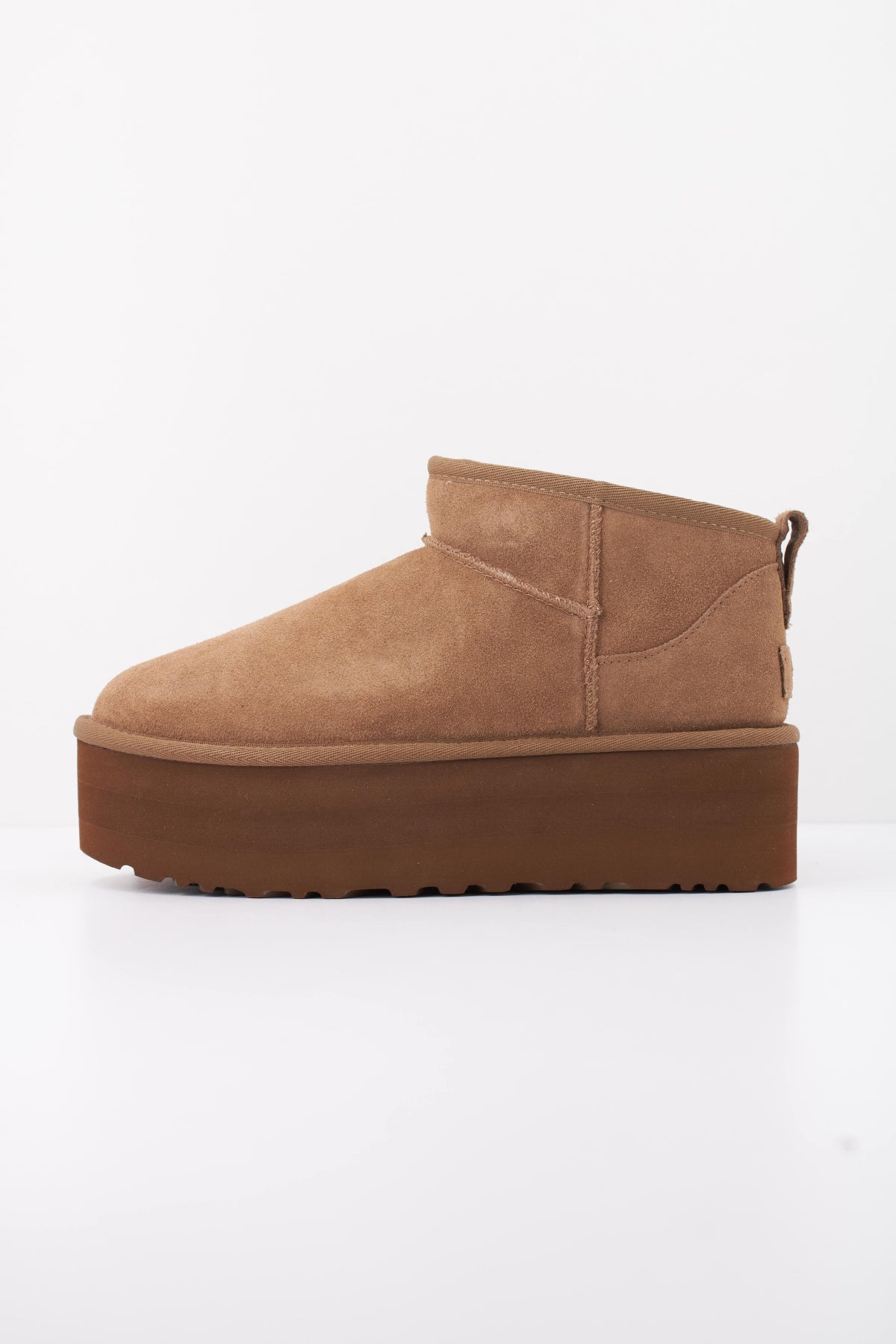 UGG CLASSIC ULTRA MINI PLATF en color MARRON CLARO (1)