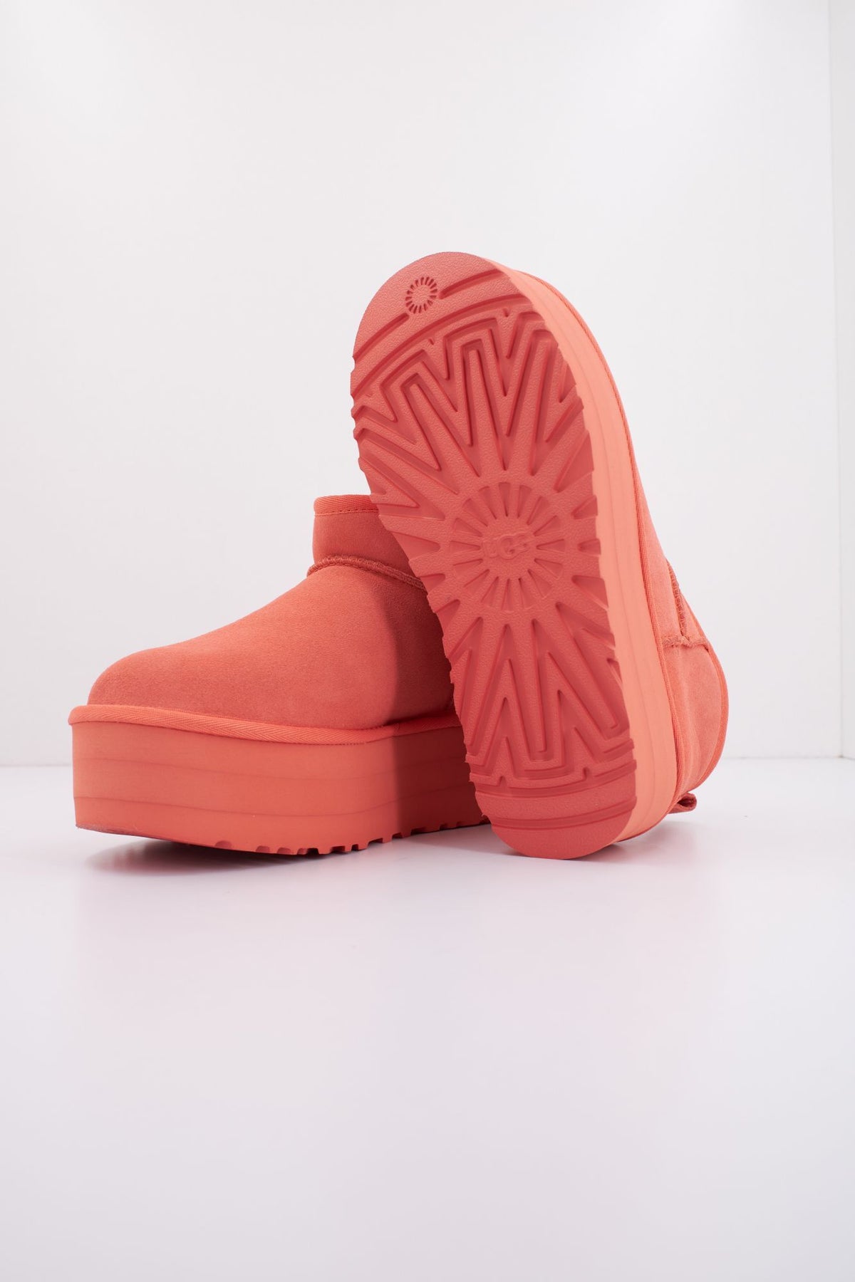 UGG CLASSIC ULTRA MINI PLATFORM 1135092U en color NARANJA (4)