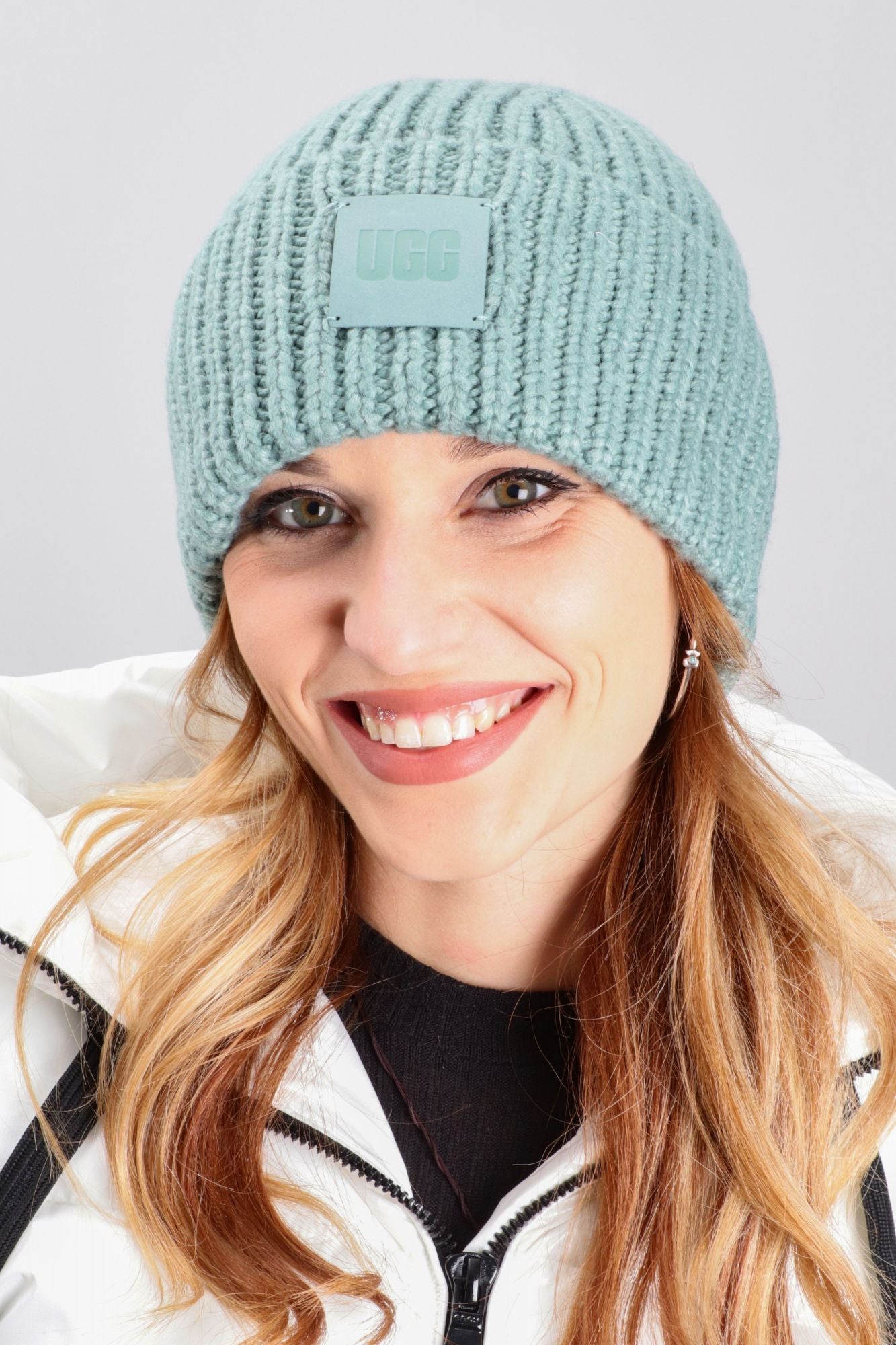 UGG  CHUNKY RIB KNIT SCARF en color VERDE (2)