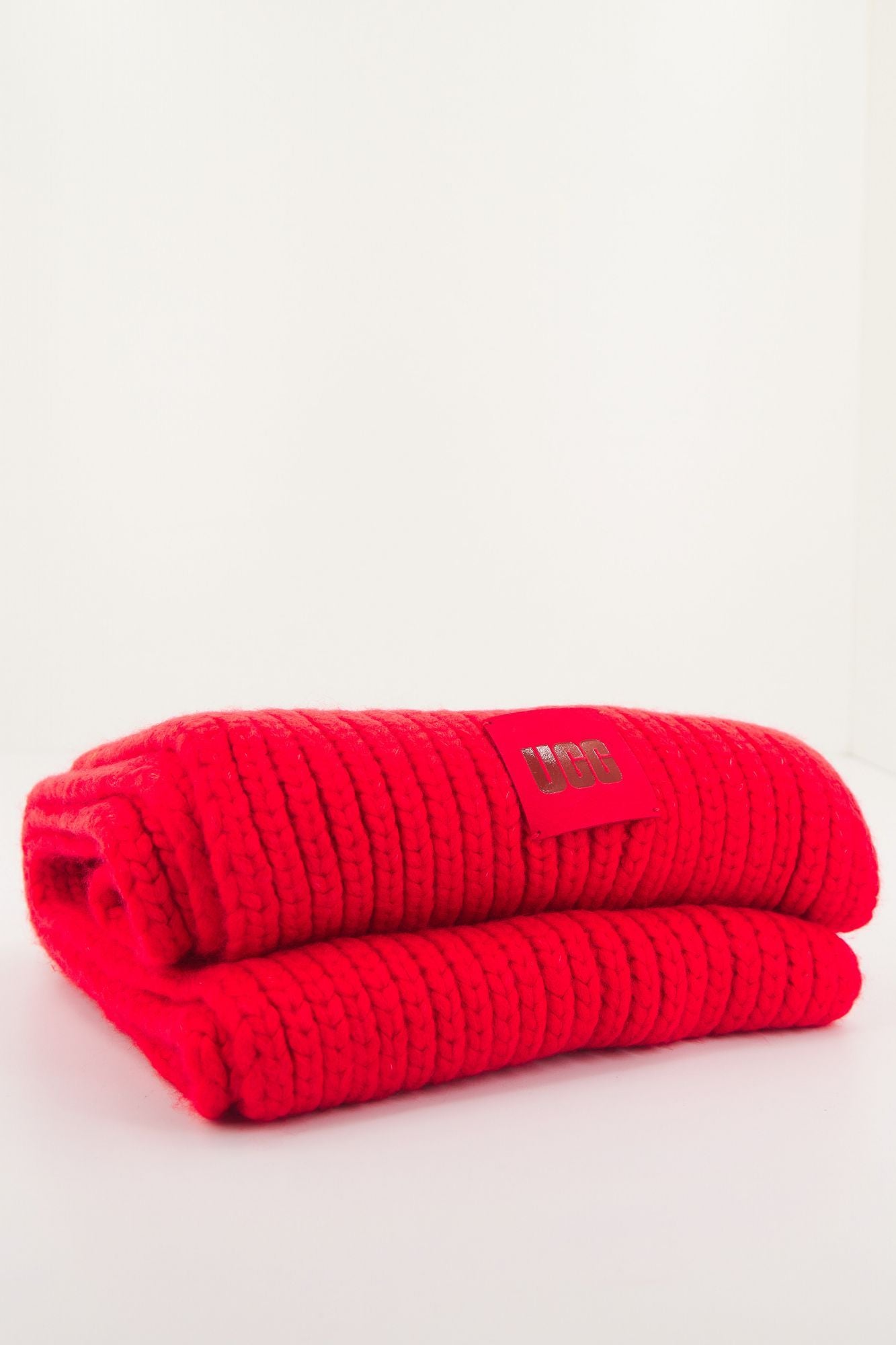 UGG  CHUNKY RIB KNIT SCARF en color ROJO (3)