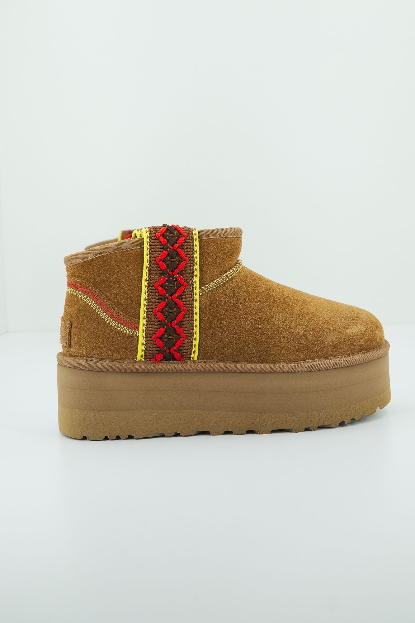 UGG W CLASSIC ULTRA MINI BRAID en color MARRON (3)