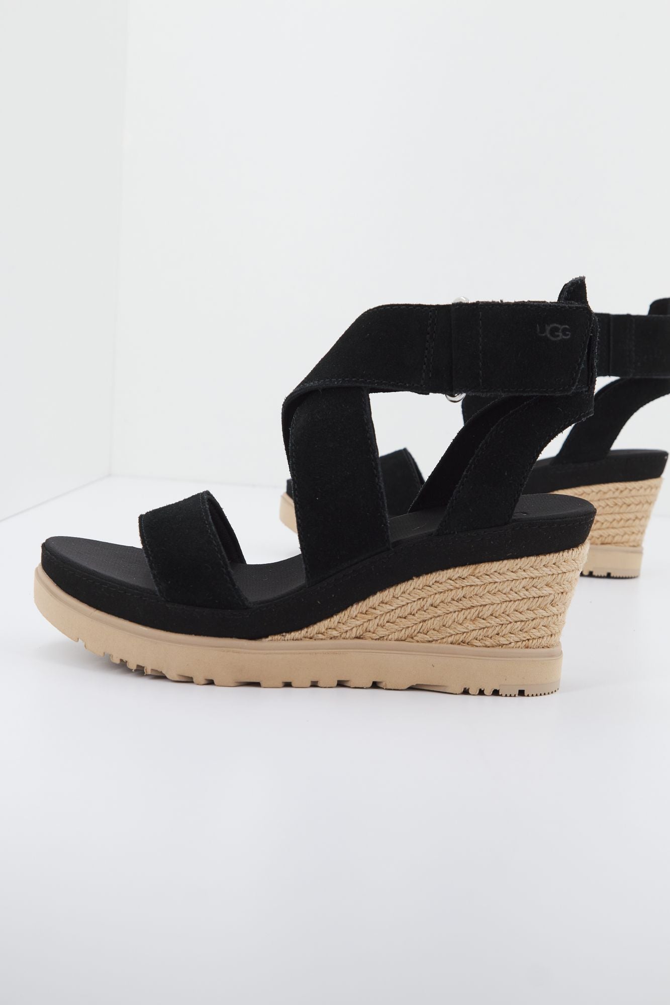 UGG  W  ILEANA ANKLE en color NEGRO (2)