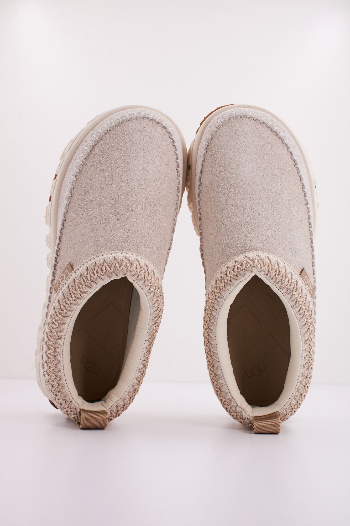 UGG W VENURE DAZE en color BEIS (3)