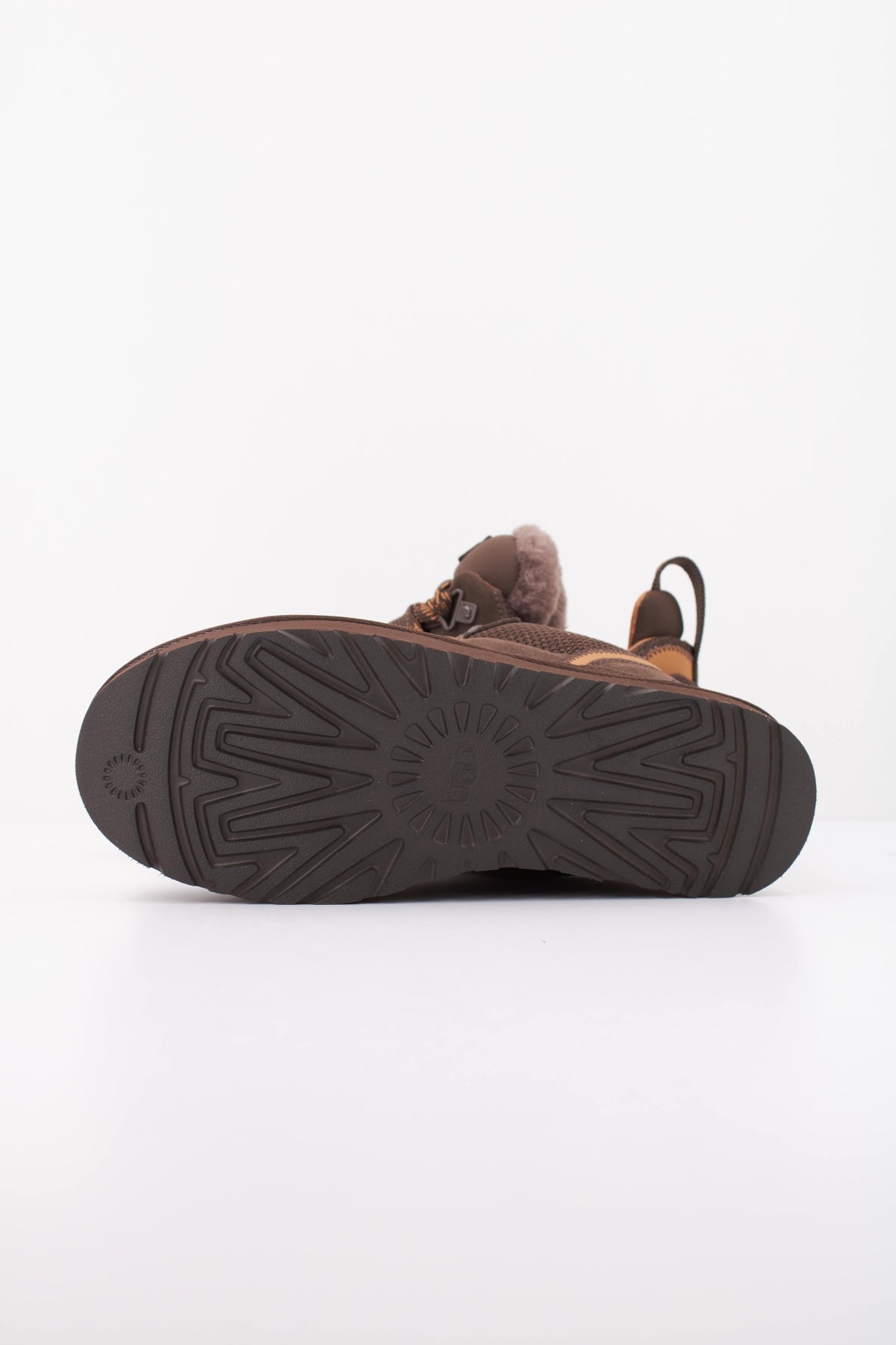 UGG W LOWMEL en color MARRON (5)