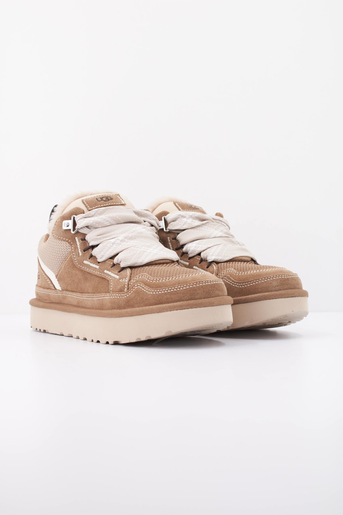 UGG W LOWMEL en color MARRON (2)