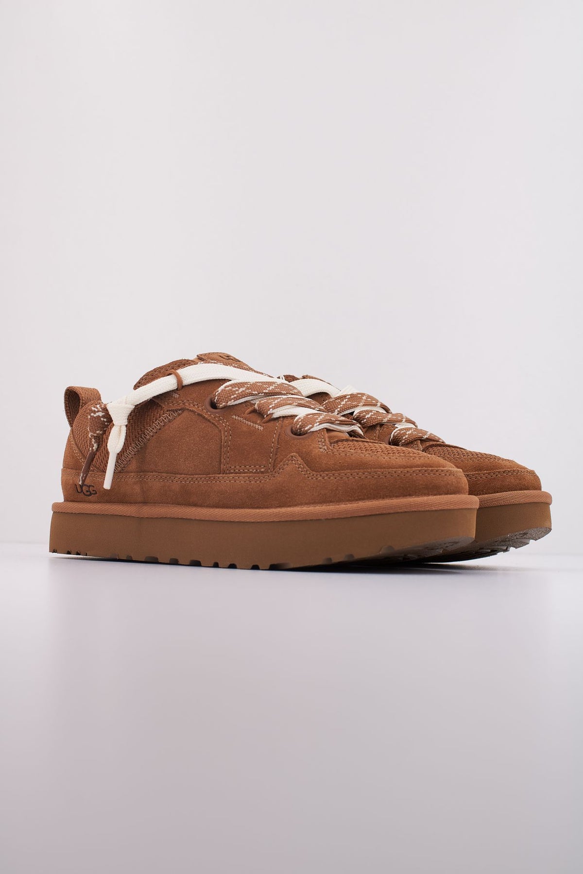 UGG LOWMEL en color MARRON (2)