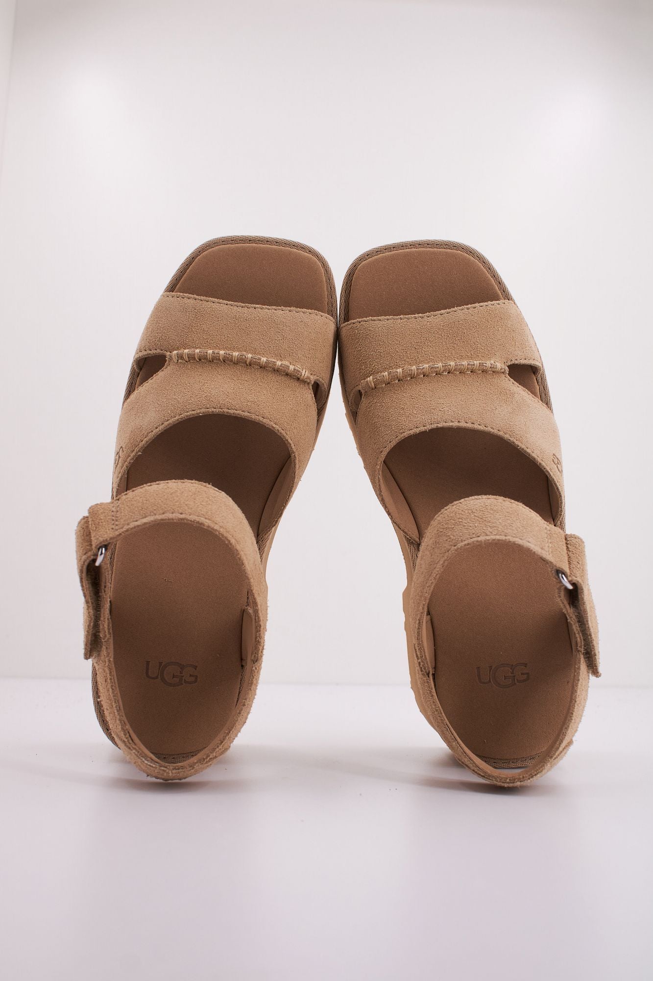 UGG W NEW HEIGHTS ANKLE STRAP en color MARRON CLARO (3)