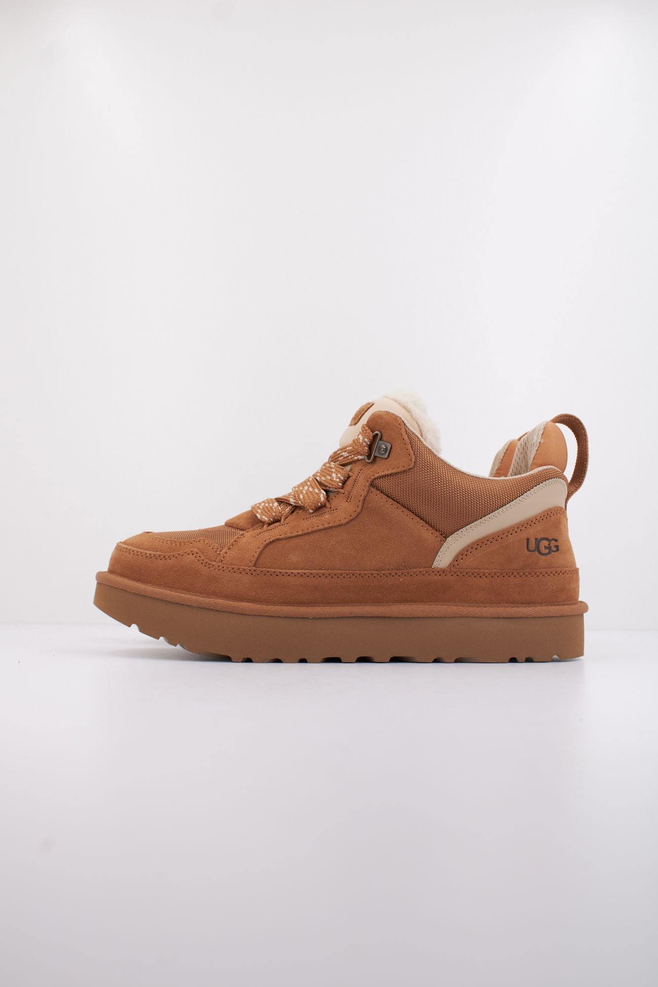 UGG M LOWMEL en color MARRON (1)