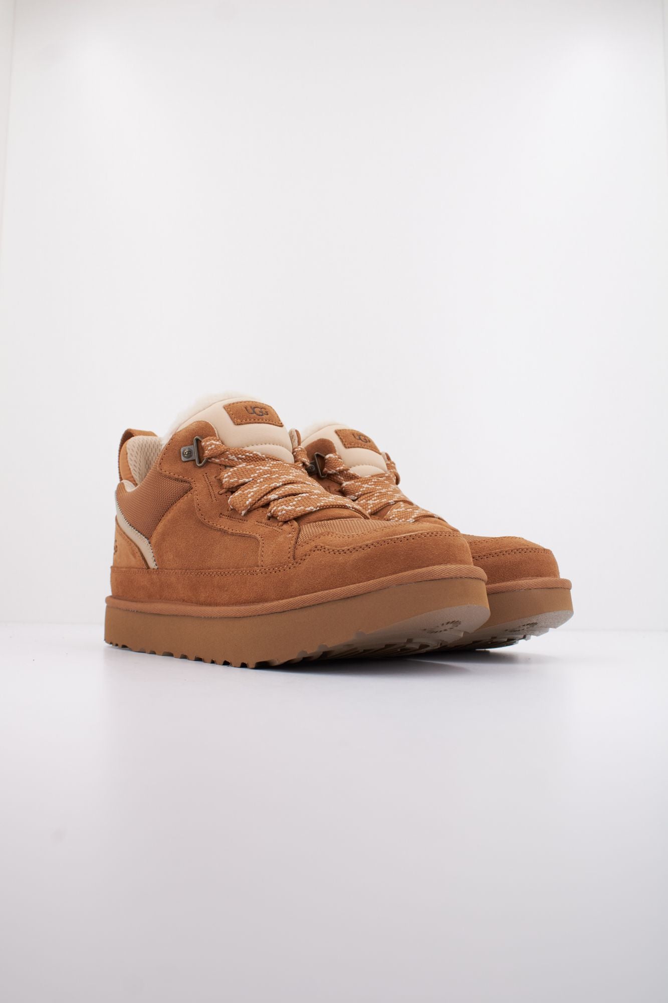UGG M LOWMEL en color MARRON (2)