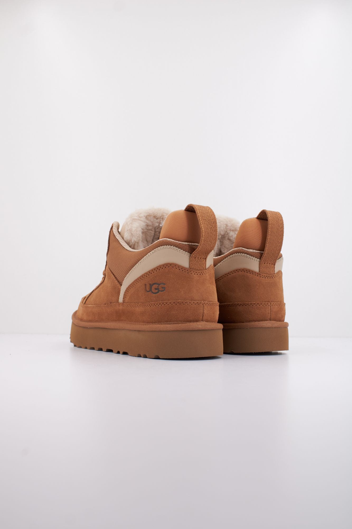 UGG M LOWMEL en color MARRON (4)