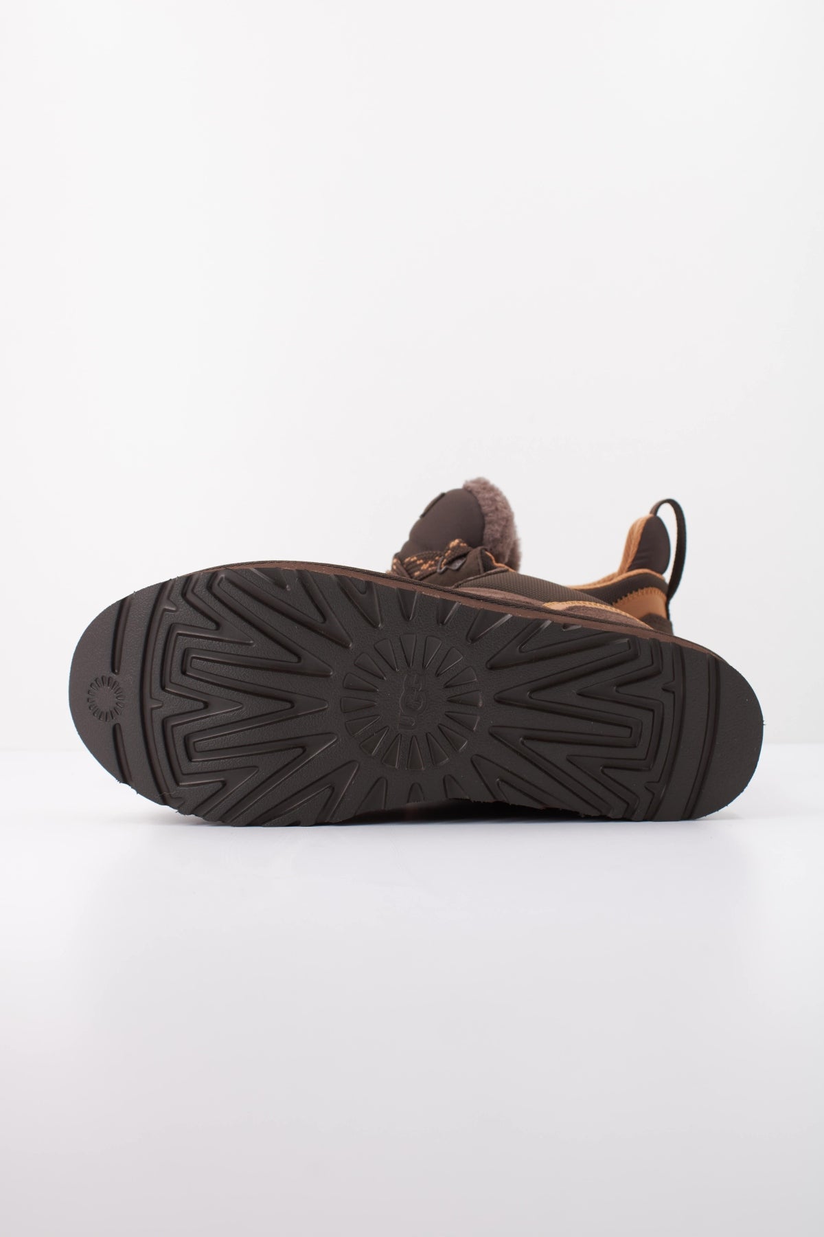 UGG 1170750U M LOWMEL en color MARRON (5)