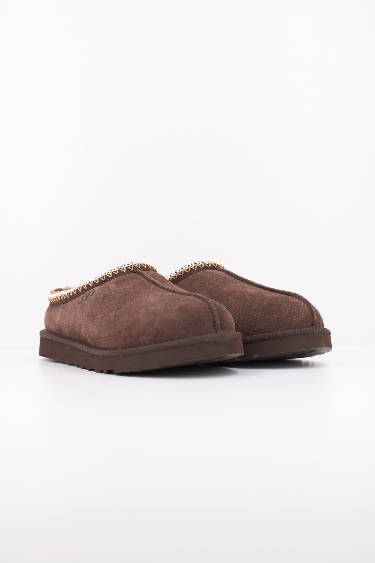 UGG TASMAN II en color MARRON (2)